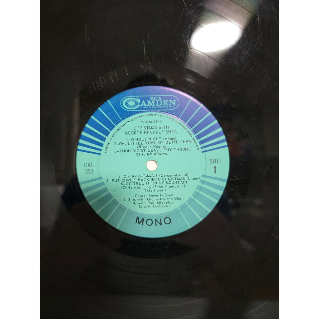 Christmas With George Beverly Shea (Vinyl)