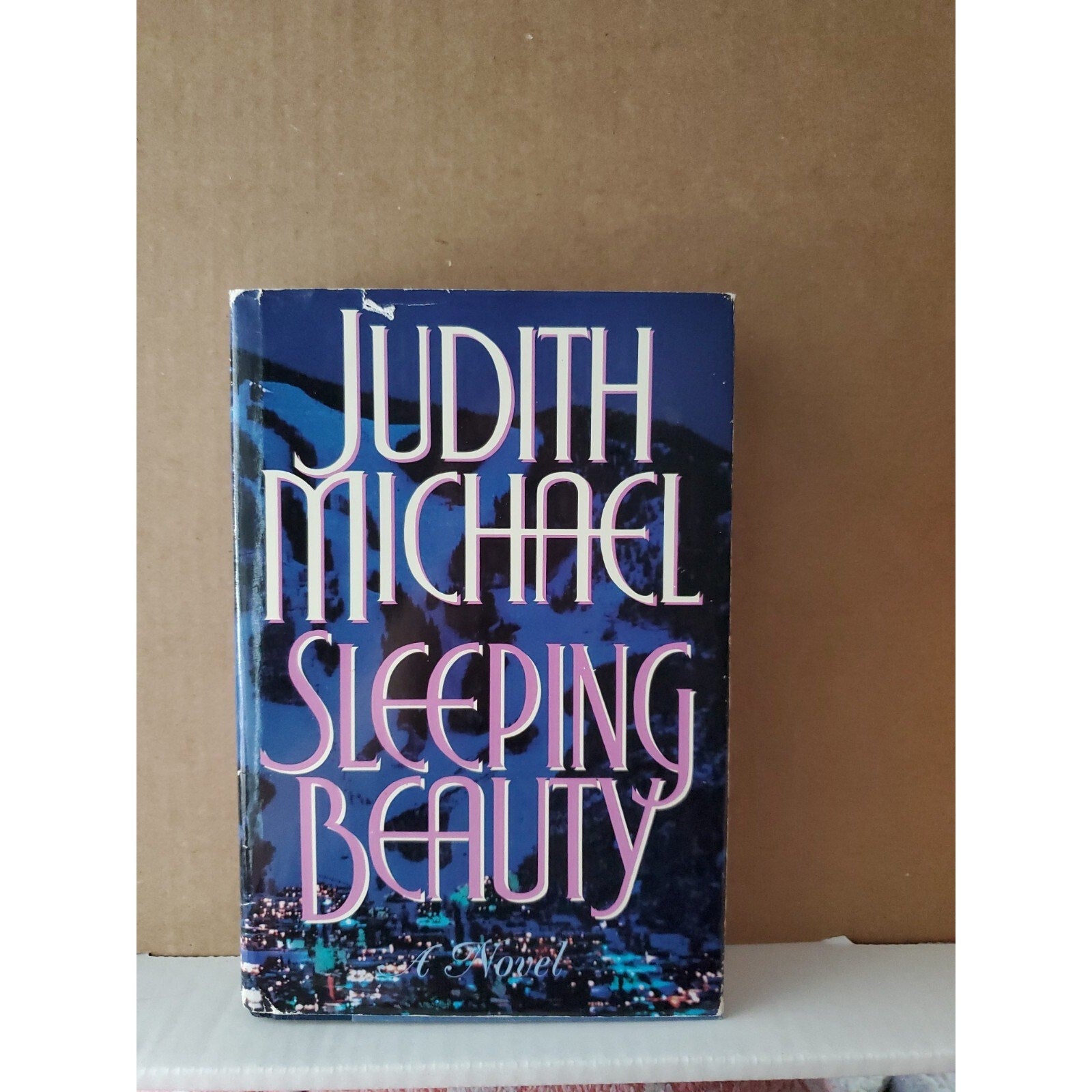Sleeping Beauty - Hardcover By Michael, Judith -
