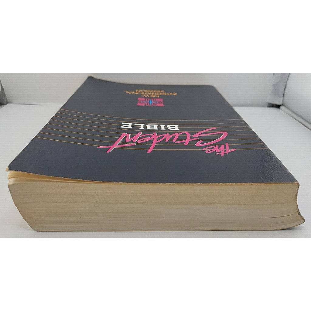 The New Student Bible/New International Version - Paperback -