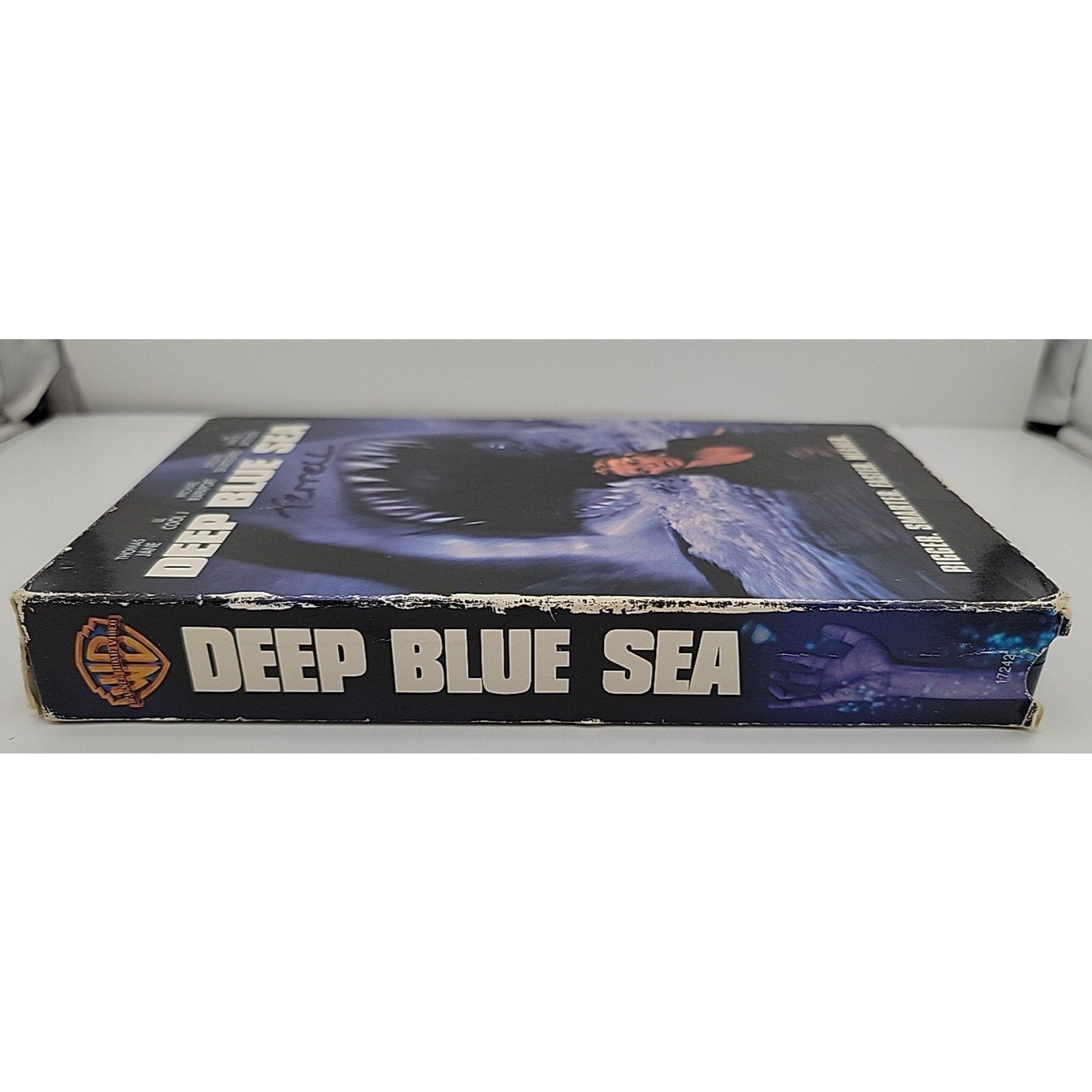 Deep Blue Sea (VHS, 1999)