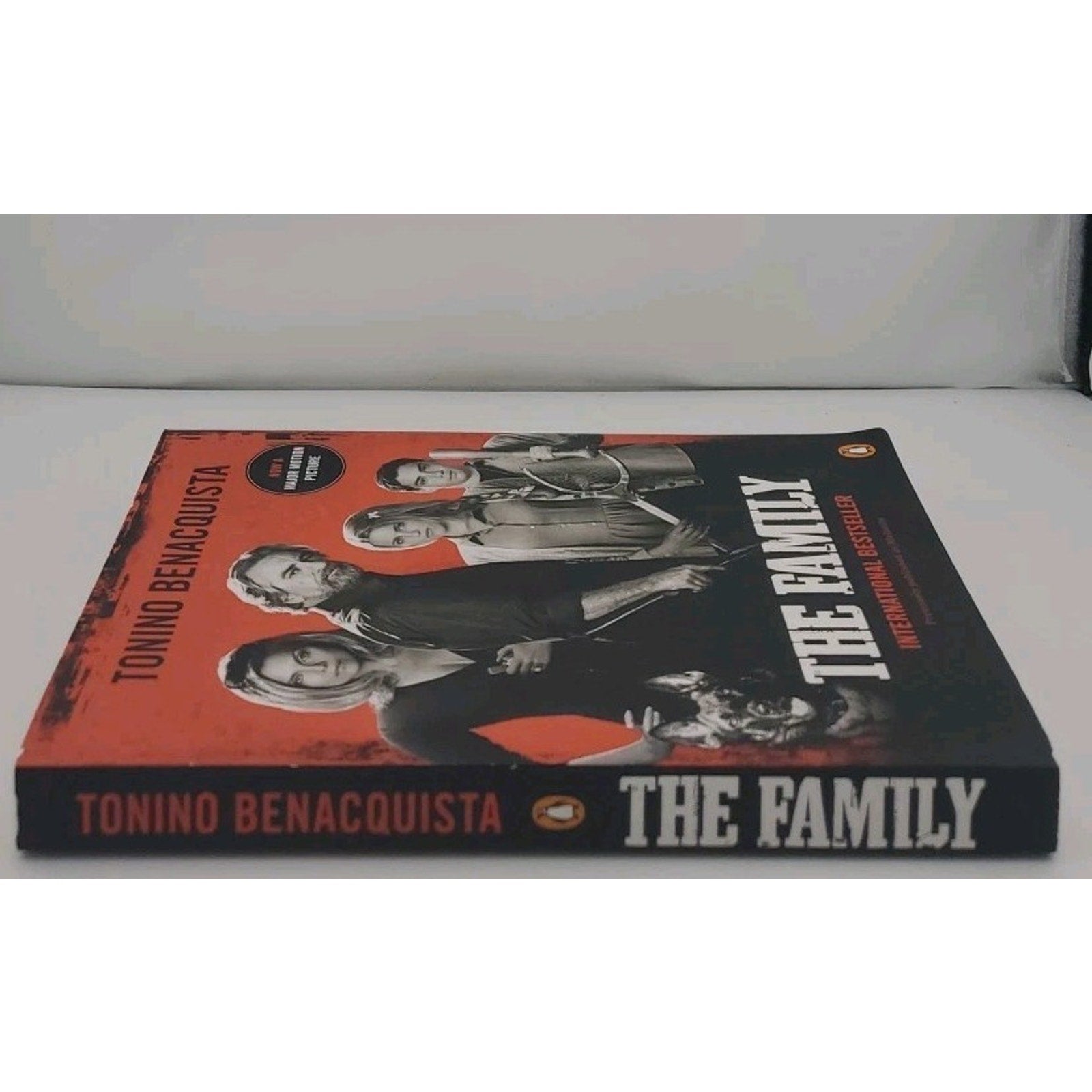 Family by Tonino Benacquista (2013, Trade Paperback)