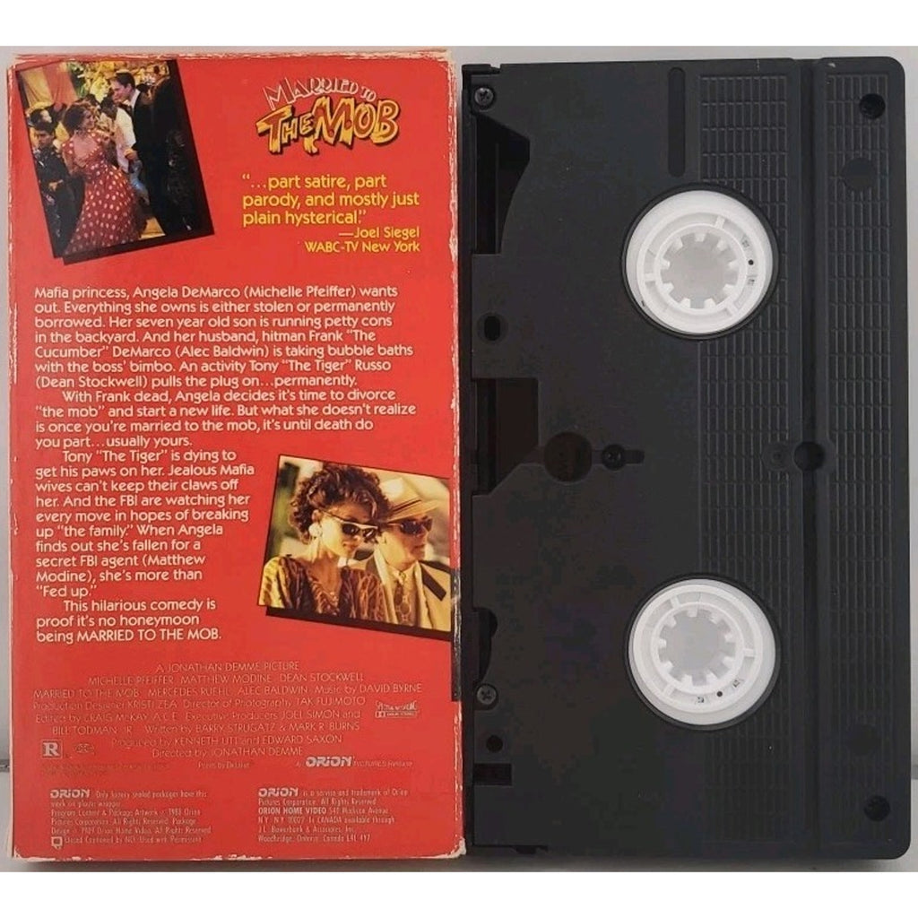 Married to the Mob (VHS, 1994)