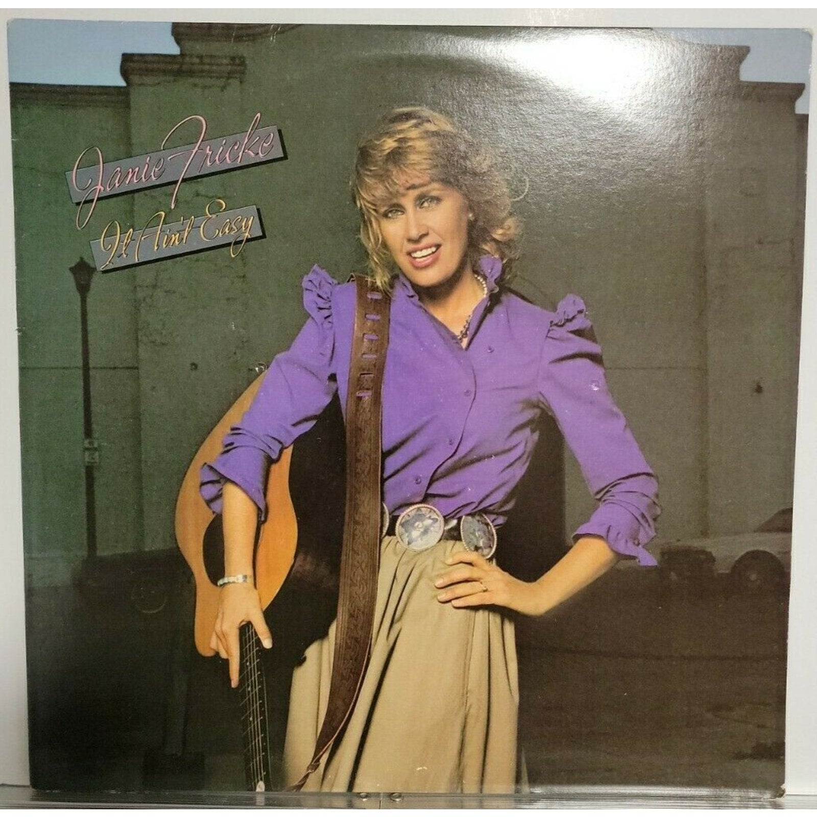Janie Fricke – It Ain't Easy (Vinyl)