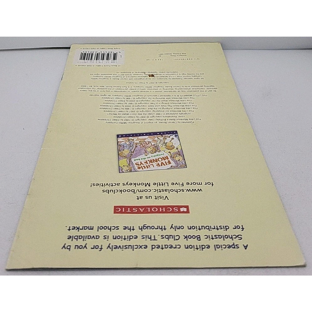 Five Little Monkeys Reading in Bed by Eileen Christelow (Trade Paperback)