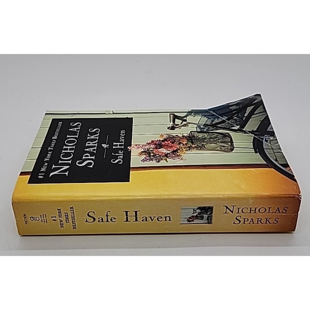 Safe Haven by Nicholas Sparks (2012, Mass Market)