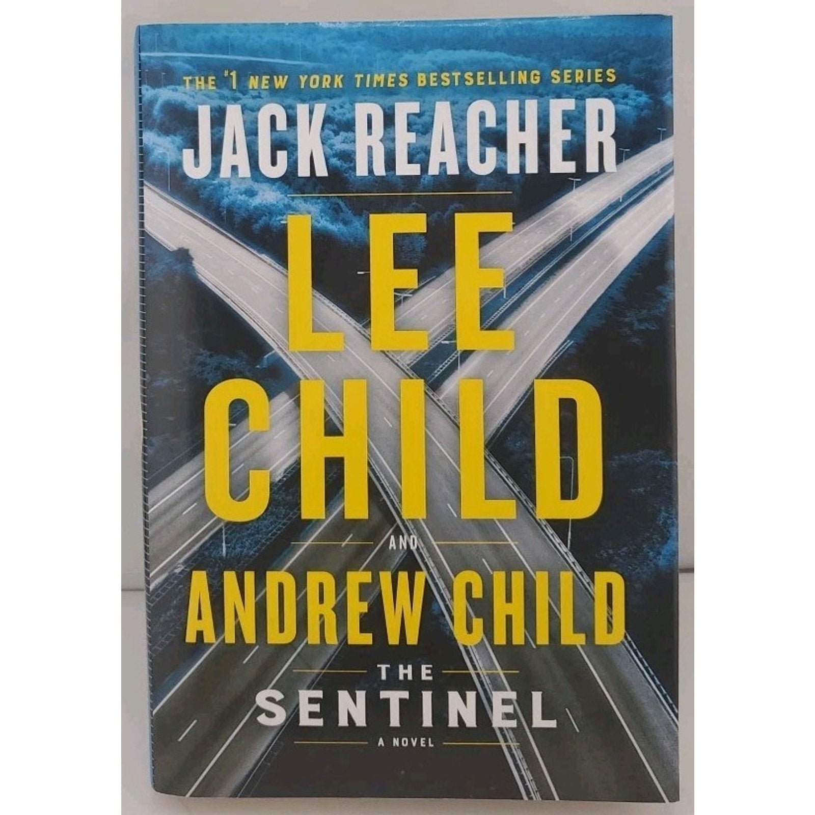 Sentinel : A Jack Reacher Novel by Lee Child and Andrew Child (2020, Hardcover)
