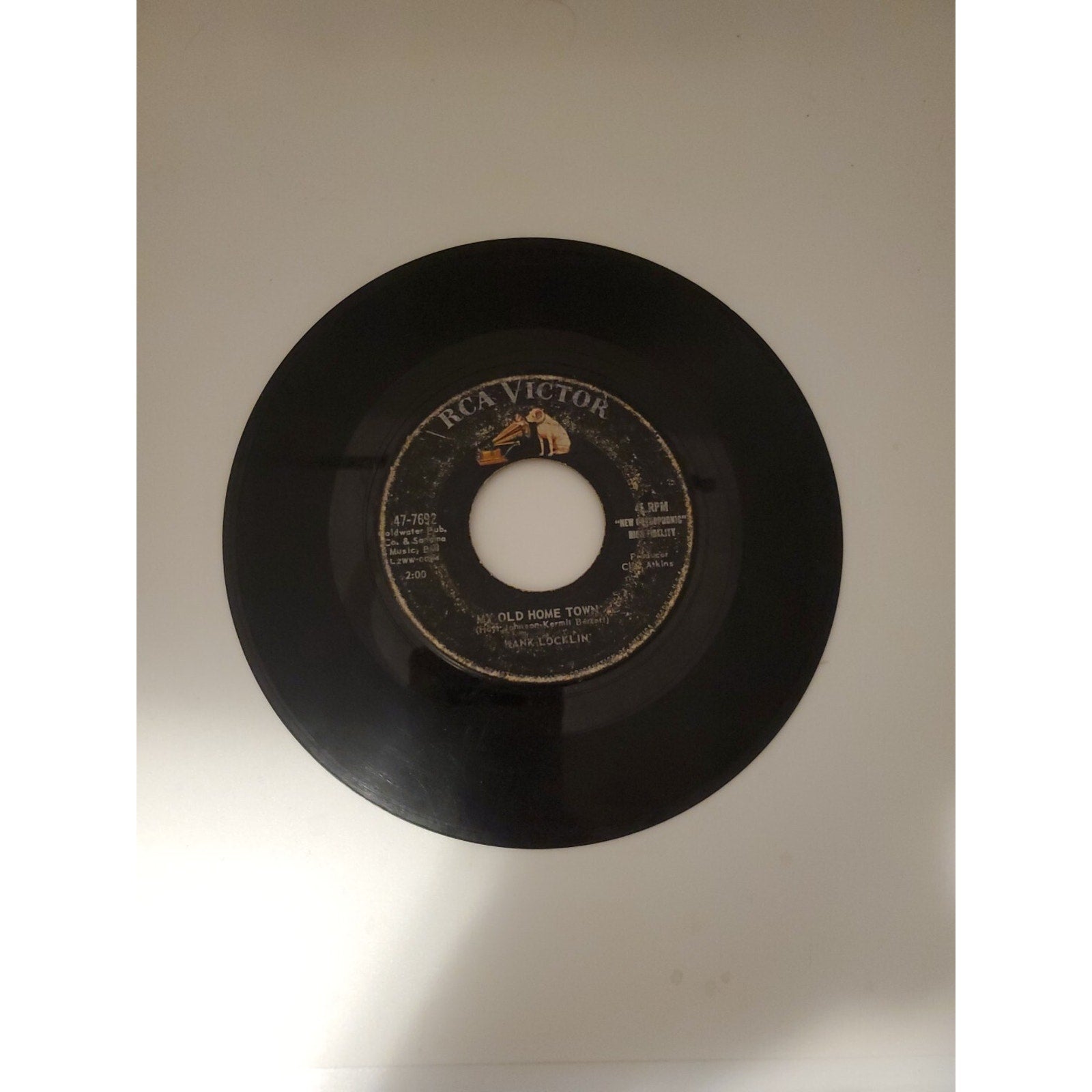 45 RPM Record Hank Locklin My Old Home Town/Please Help Me I’m Falling
