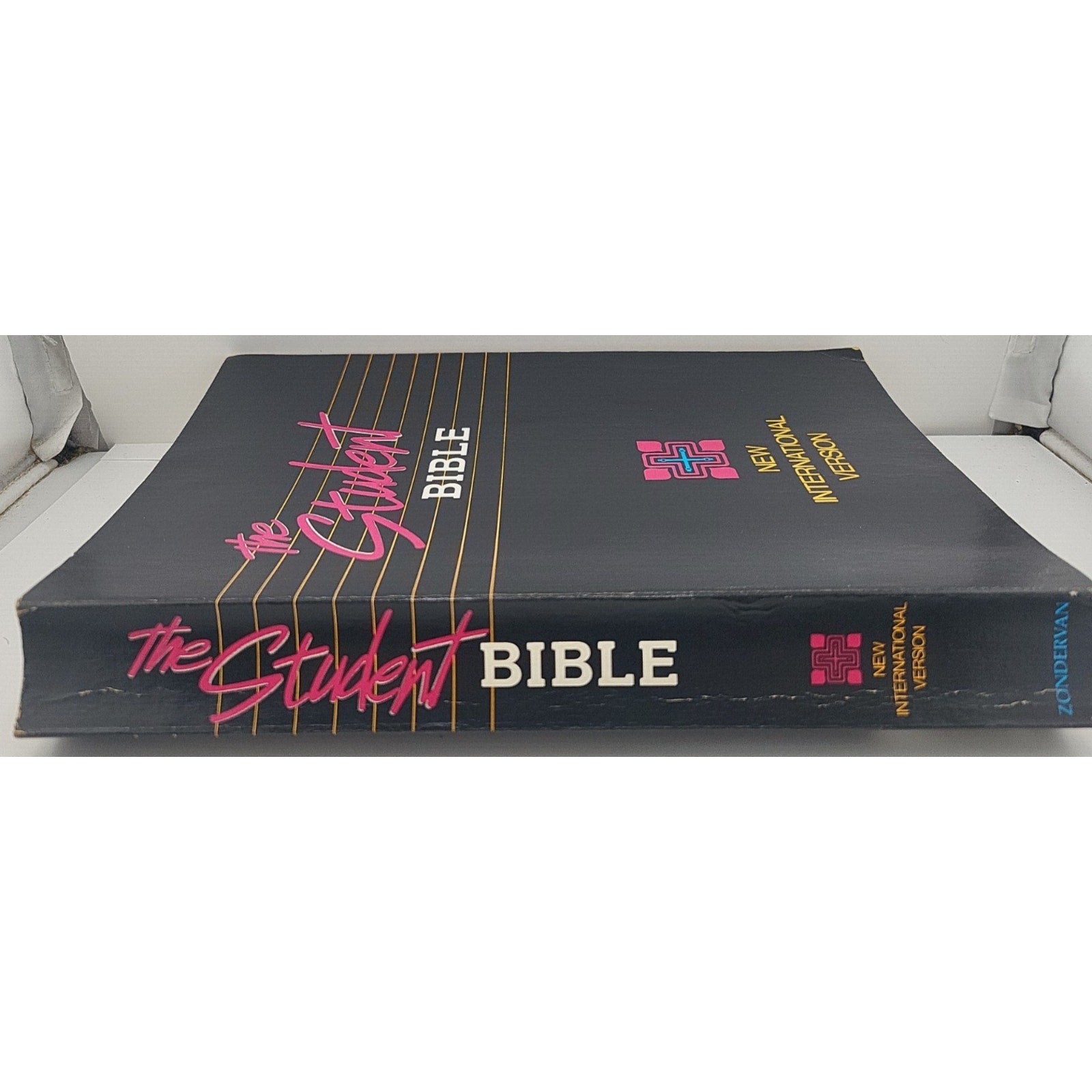 The New Student Bible/New International Version - Paperback -