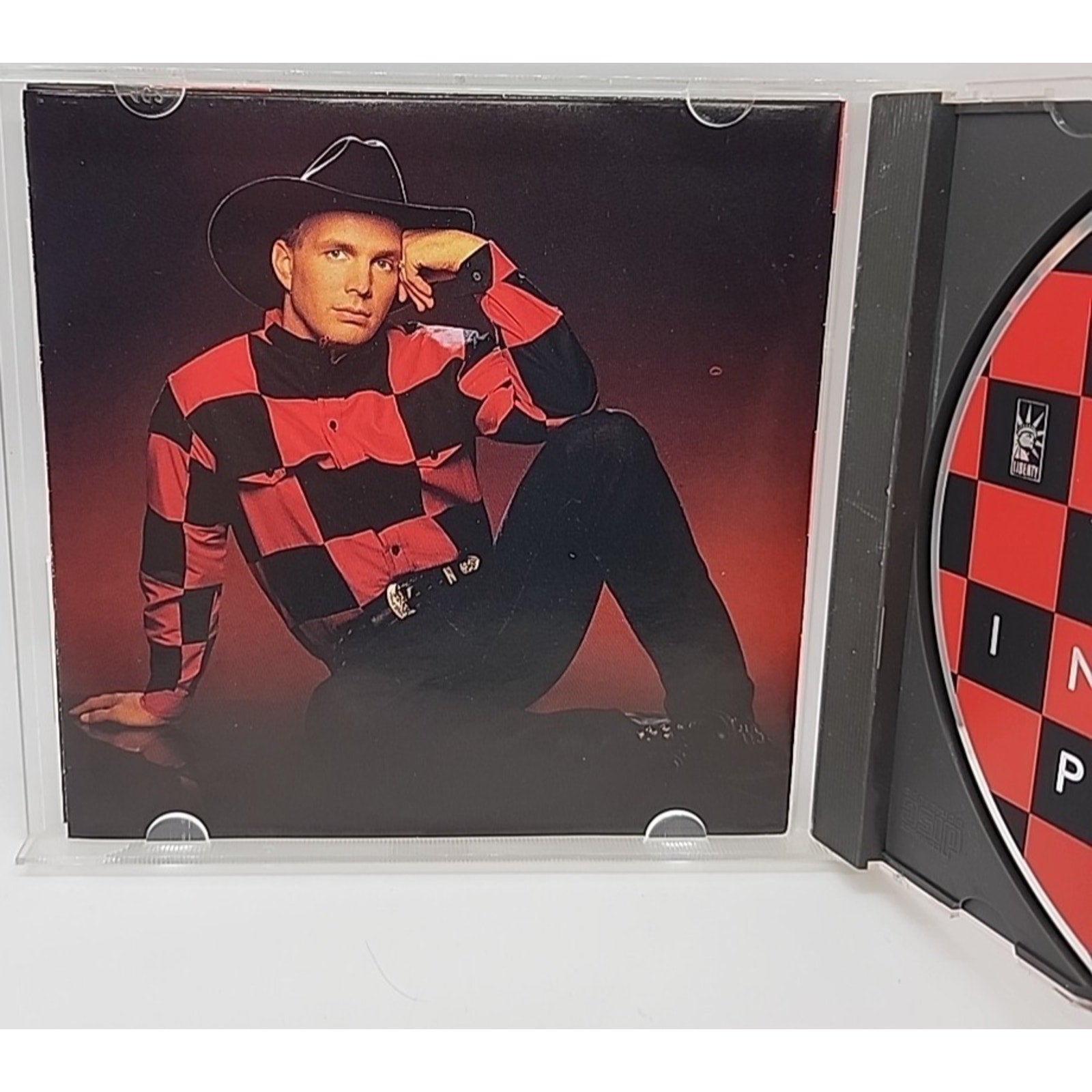In Pieces by Garth Brooks (CD, 1993)