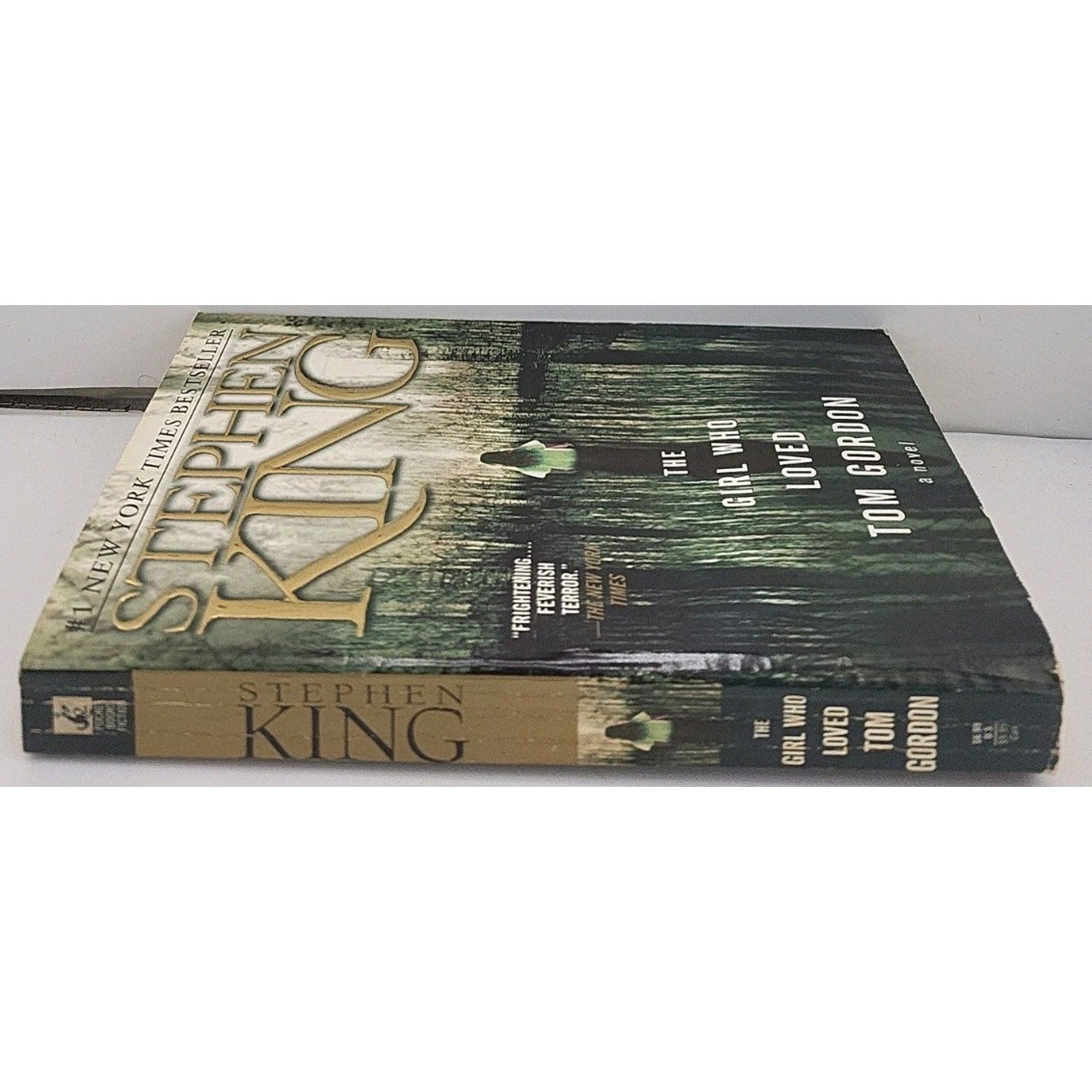 The Girl Who Loved Tom Gordon By Stephen King (Paperback)