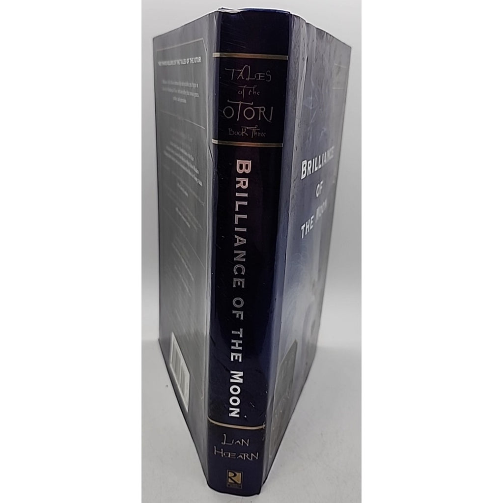 Brilliance of the Moon by Lian Hearn (2004, Hardcover)