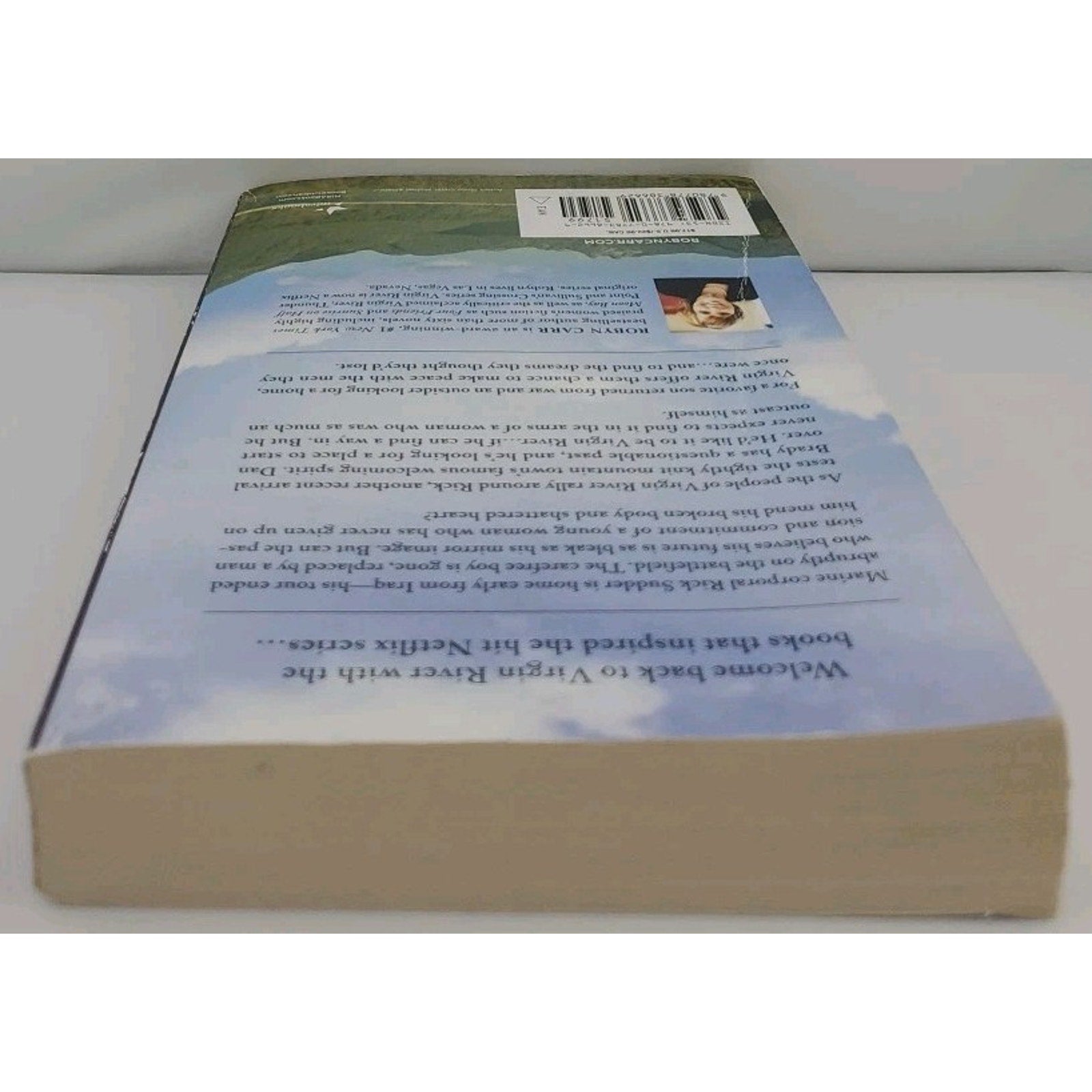 Paradise Valley : A Virgin River Novel by Robyn Carr (2022, Trade Paperback)
