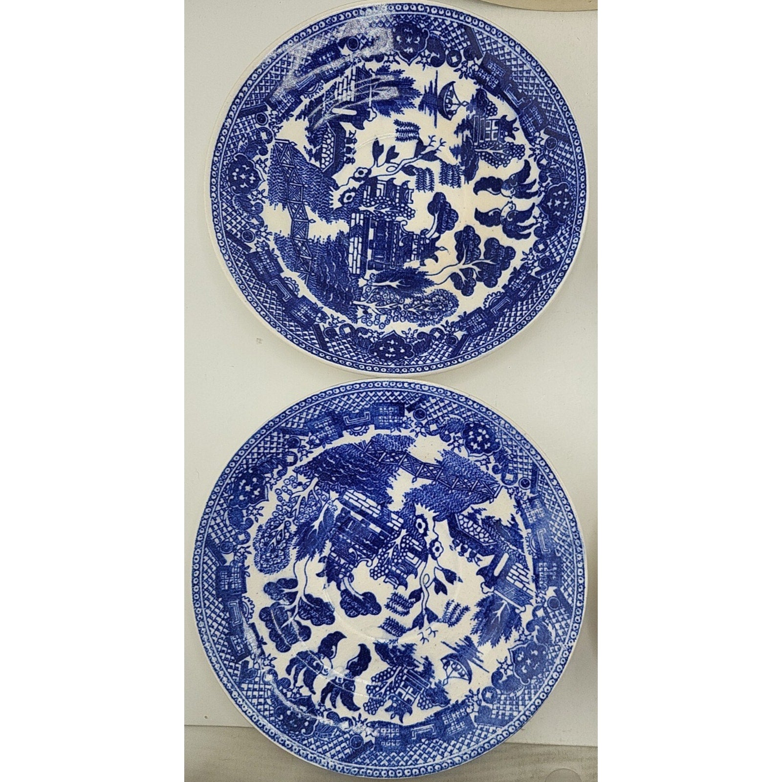 Blue Willow Flair Salad Plate 7 1/4 Diameter Set Of 2 Beautiful & Plate