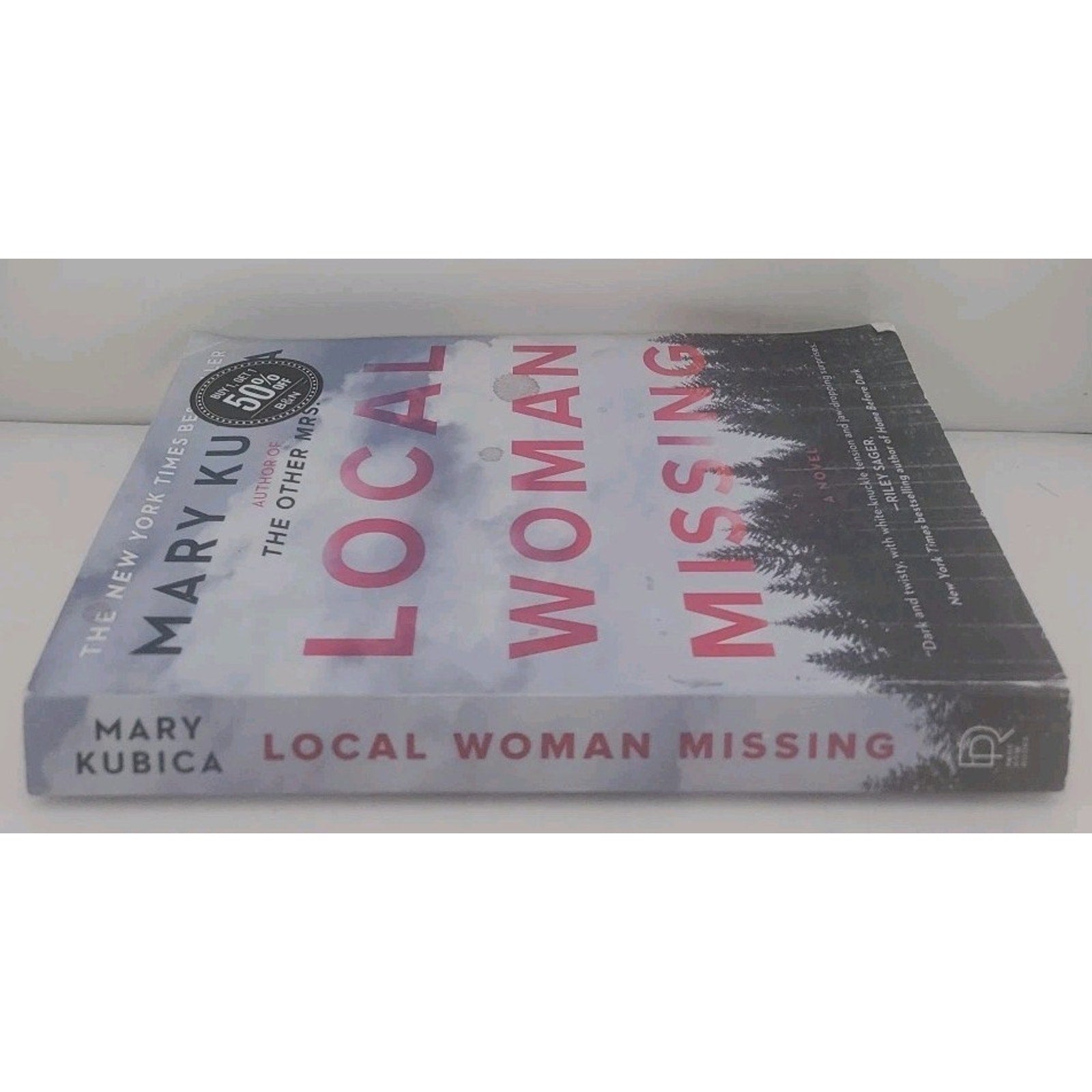 Local Woman Missing : A Novel of Domestic Suspense by Mary Kubica (2021,...