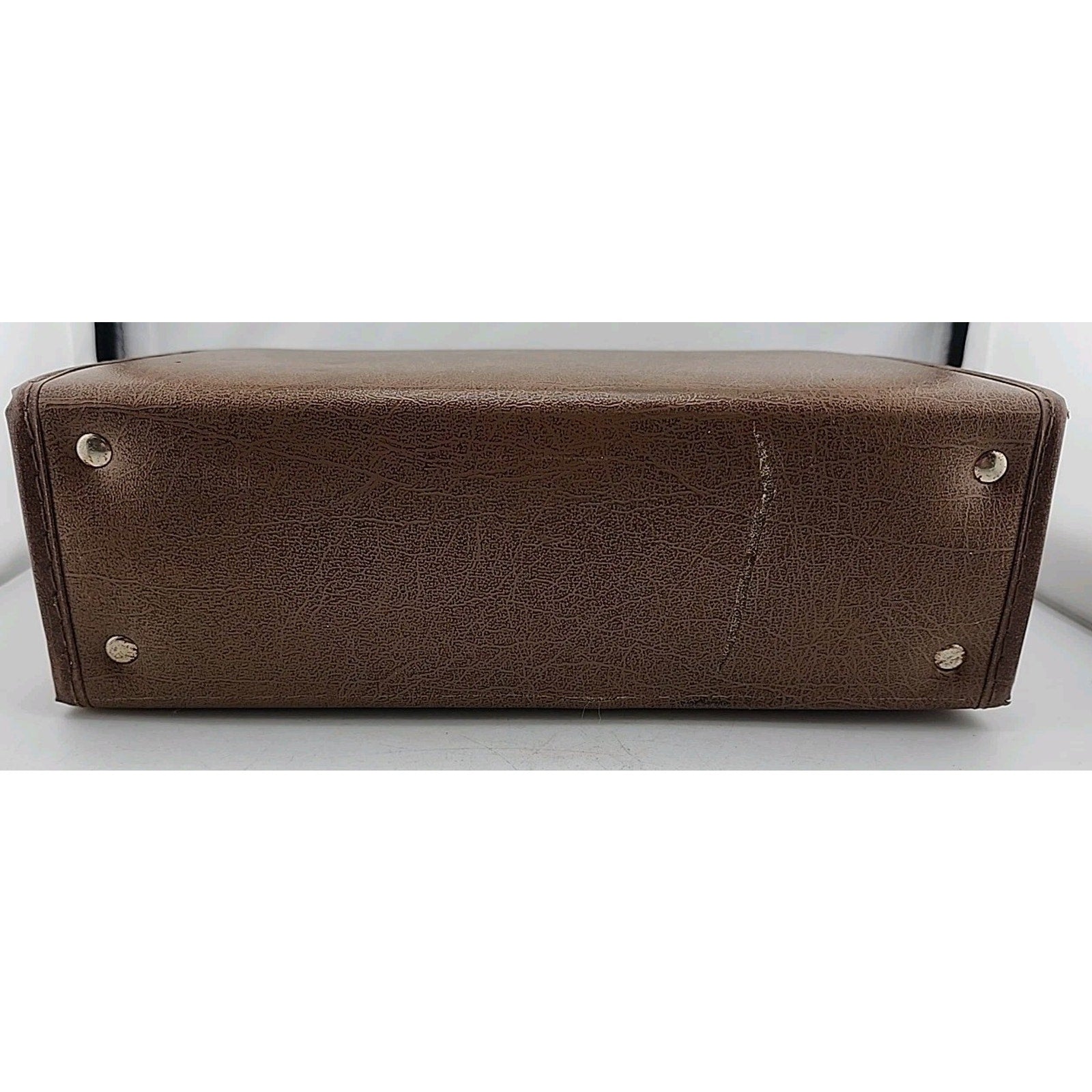 Brown Cassette Carrying Case Holds 12 Tapes With Working Closure