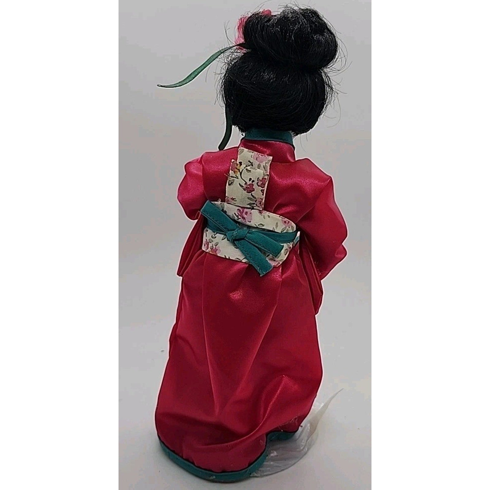 Doll, Asian Geisha Girl 12" Figurine W Stand, "Danbury Mint Akiko"