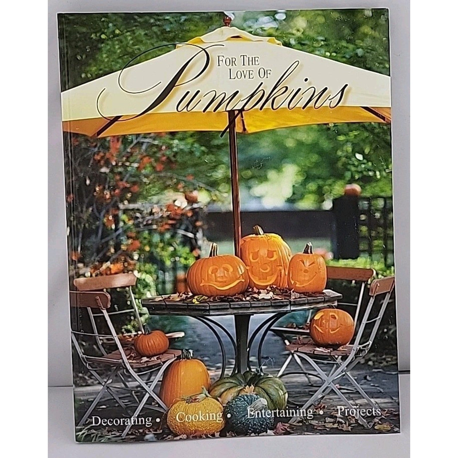 For the Love of Pumpkins: A Visual Guide to Fa- paperback, Talley