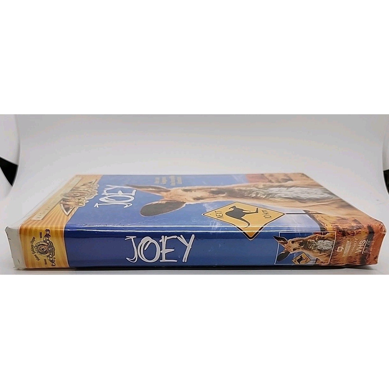 Joey (VHS, 1998, Family Entertainment)