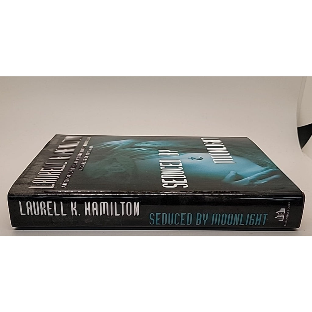 Seduced by Moonlight by Laurell K. Hamilton (2004, Hardcover)