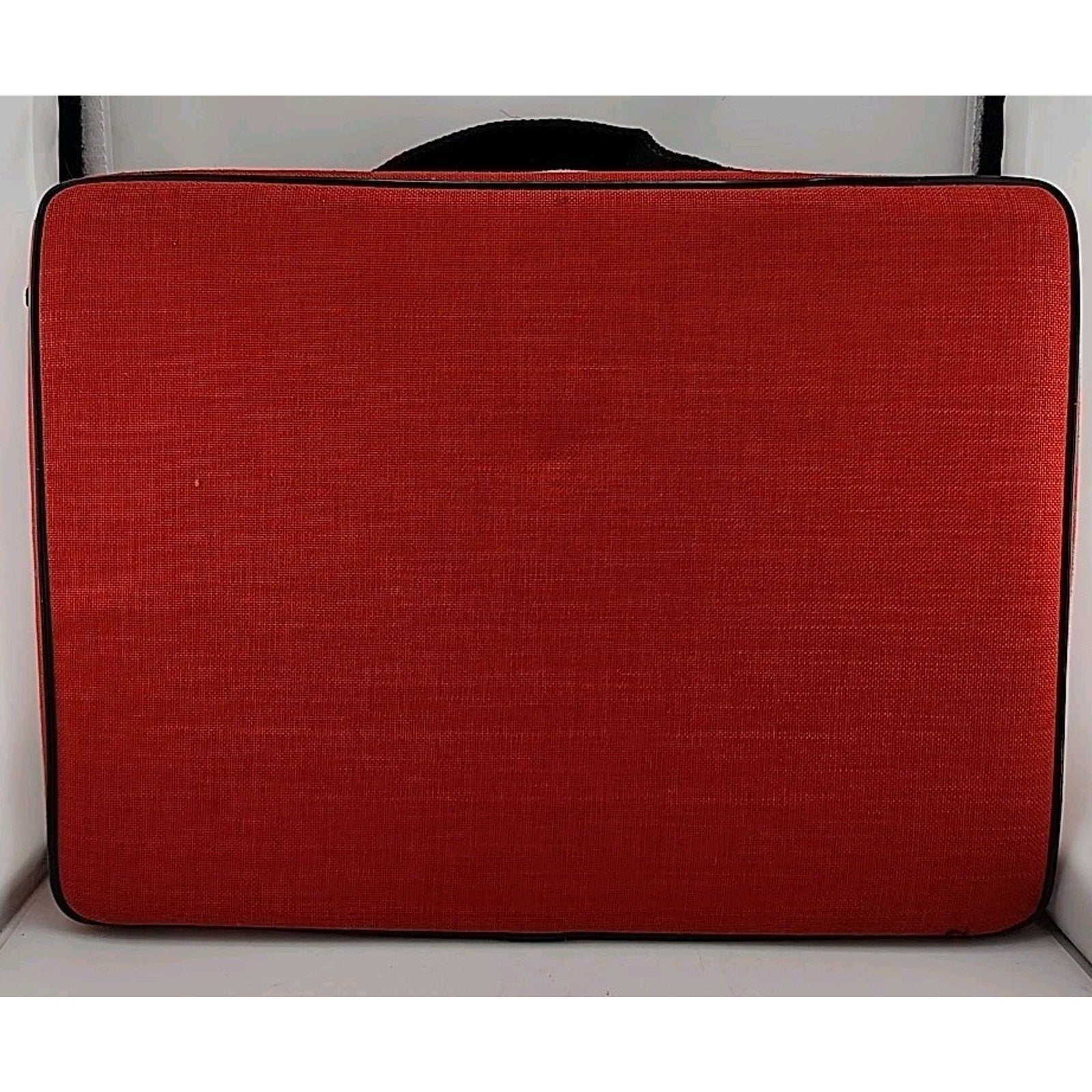 Red BMI Cassette Tape Carry Case w/ Shoulder Strap Holds 30 Tapes