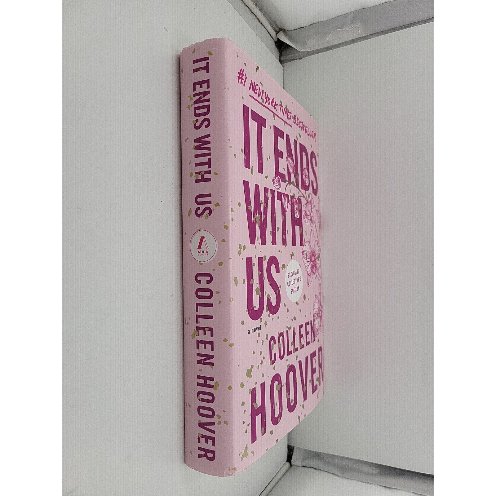 It Ends with Us: Special Collector's Edition : A Novel by Colleen Hoover (2023,