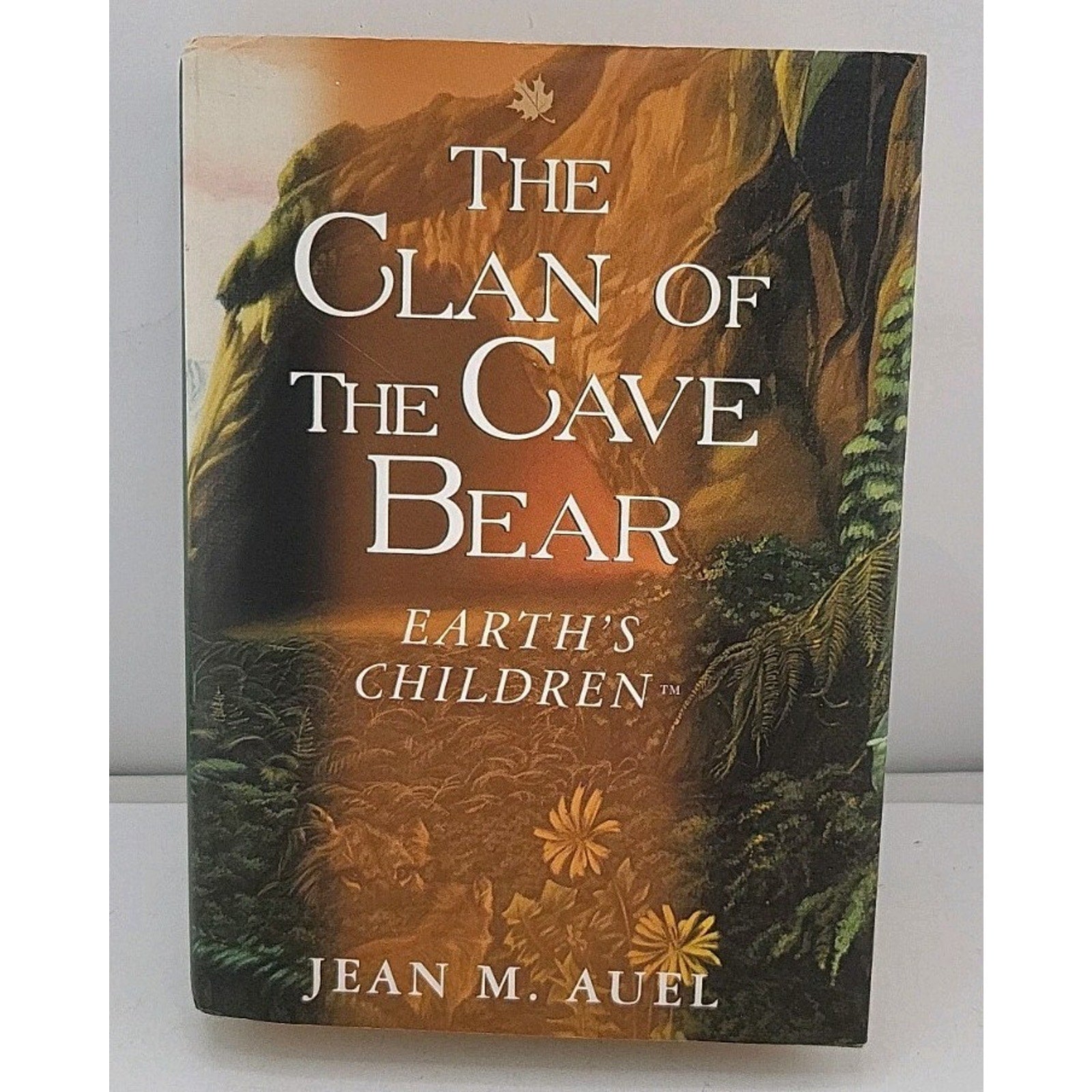 Clan of the Cave Bear by Jean M. Auel (1998, Hardcover)