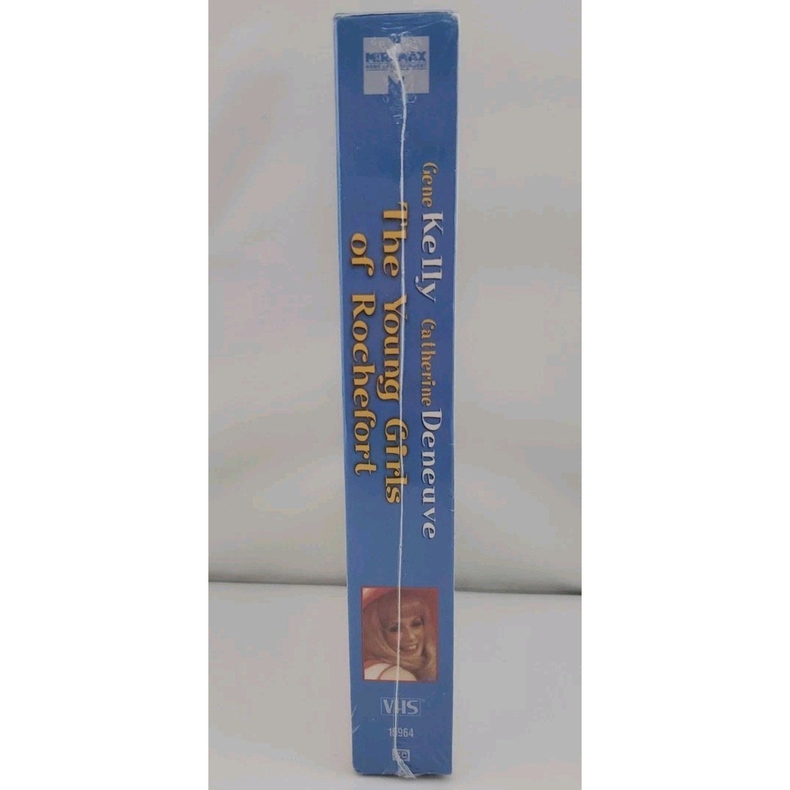 The Young Girls of Rochefort (VHS, 2000) *Brand New*