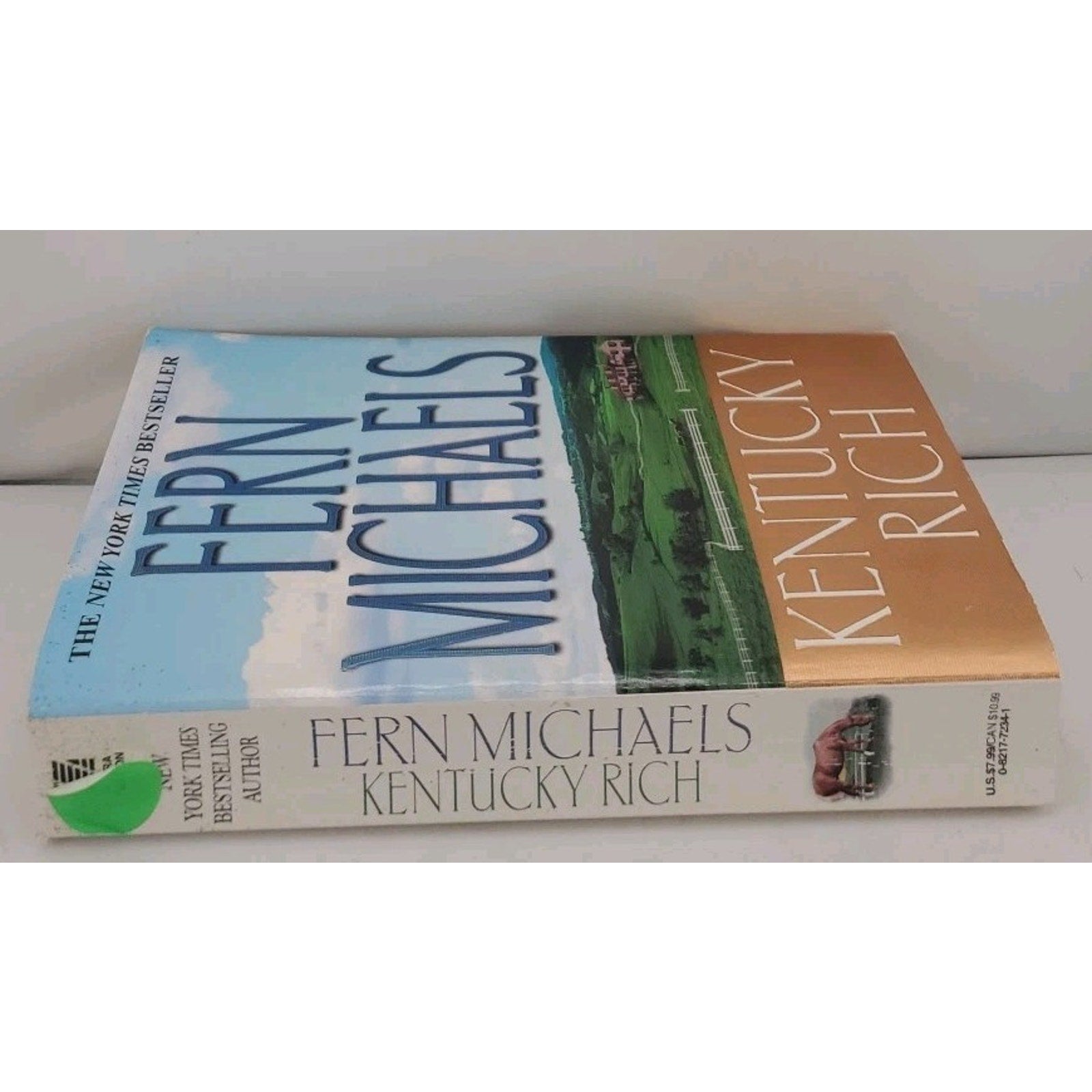 Kentucky Rich by Fern Michaels (2002, Trade Paperback)