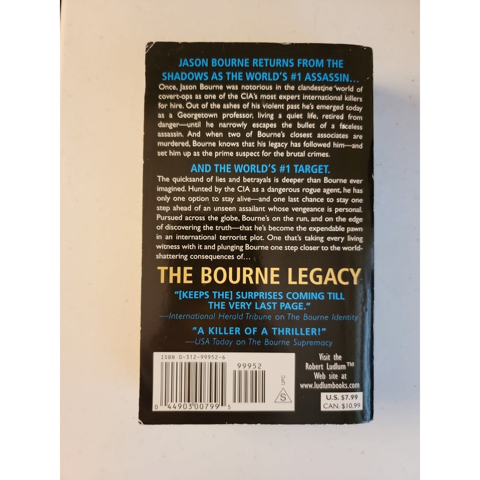Robert Ludlum's the Bourne Legacy by Eric Van Lustbader (2005, Mass Market)