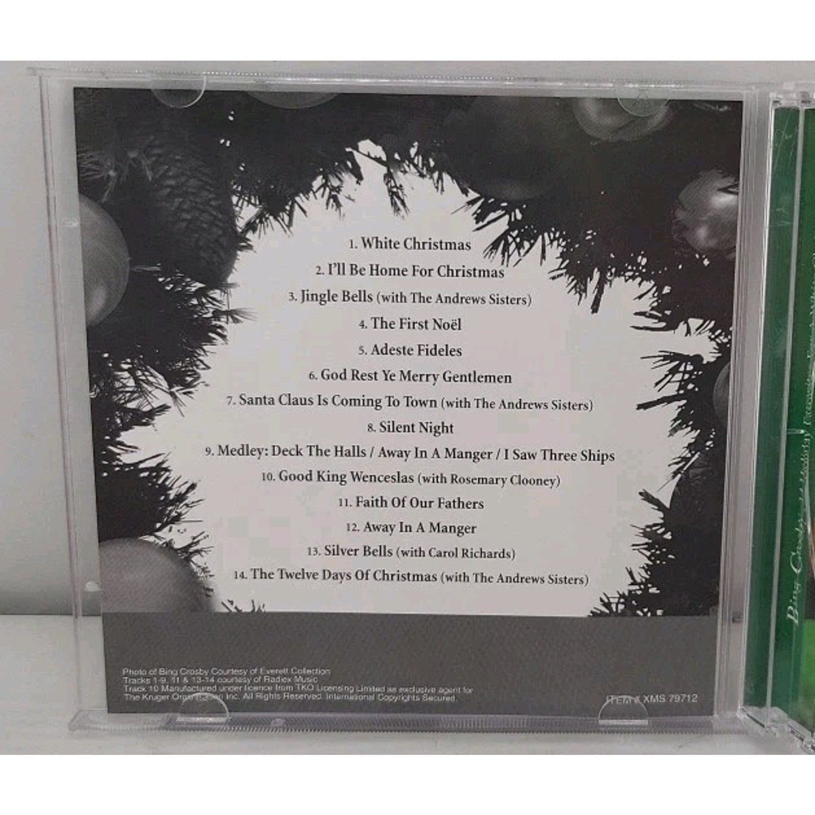 14 Holiday Favorites for a White Christmas by Bing Crosby (CD, Aug-2007, Direct