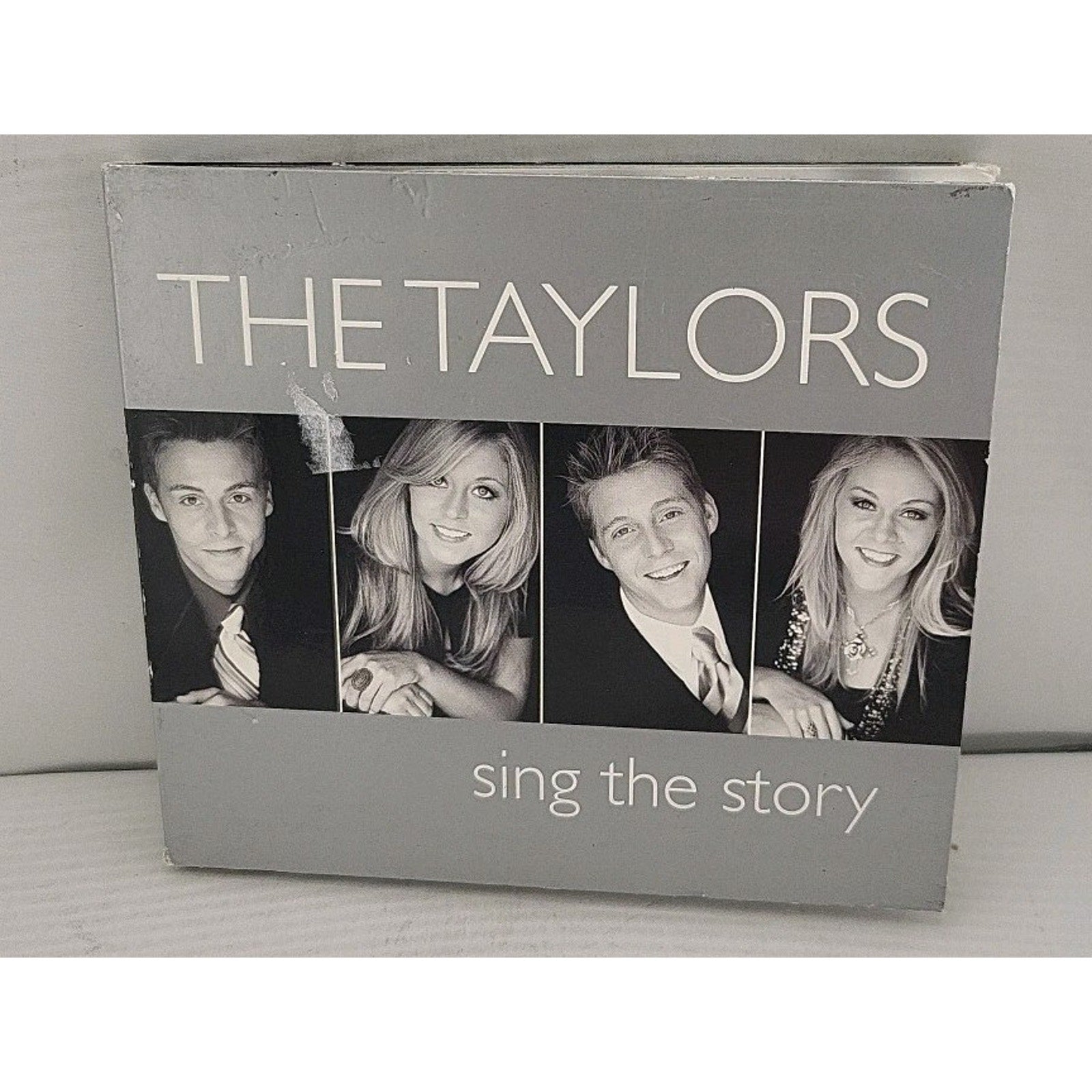 The Taylors : Sing The Story (CD, 2010)