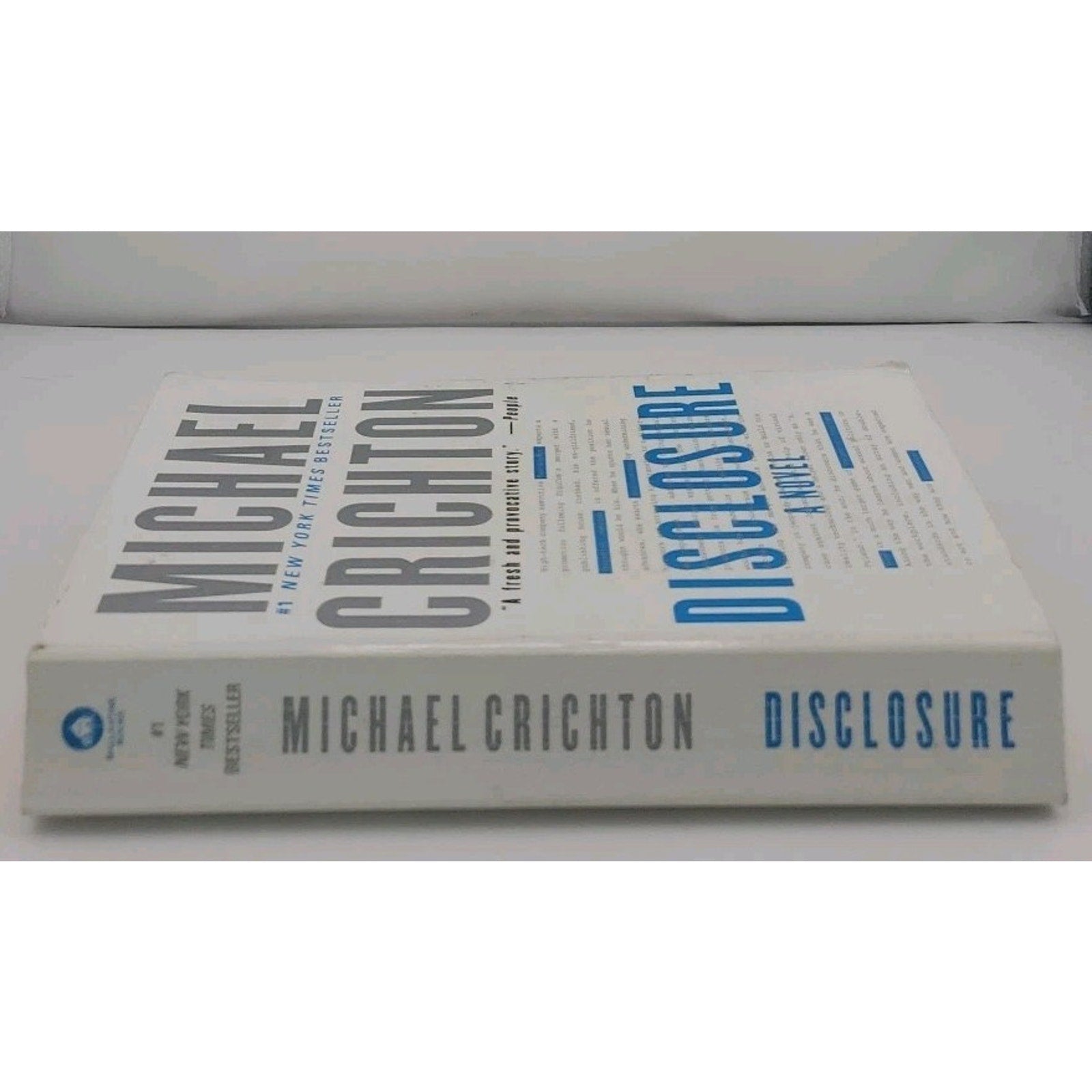 Disclosure : A Novel by Michael Crichton (2012, Mass Market)
