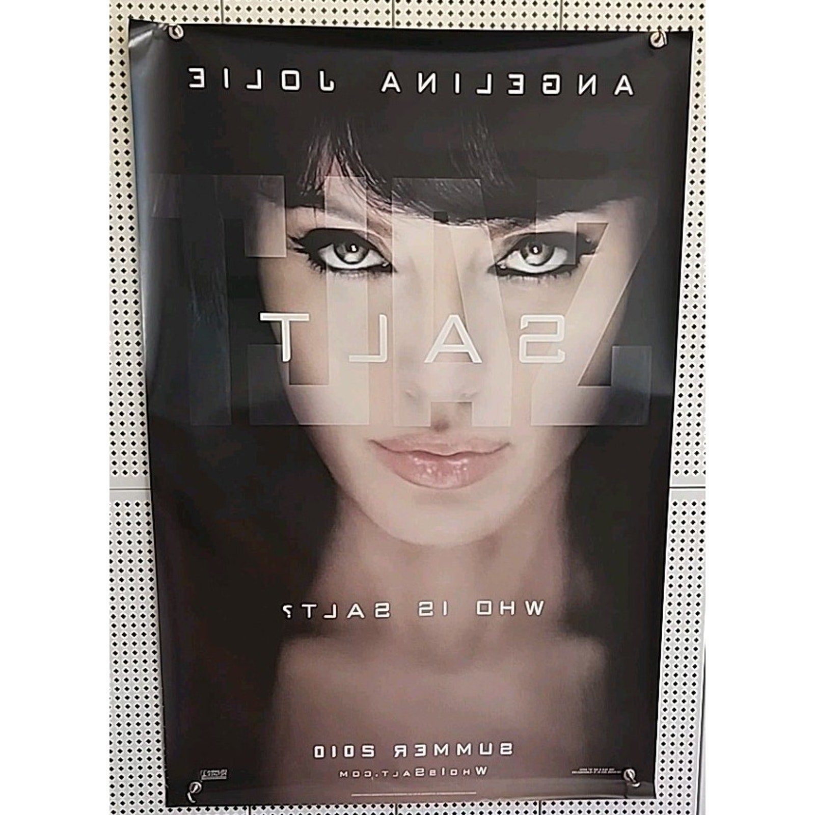 Salt - 2010 - Original 27x40 Advance Style Movie Poster DS - Angelina Jolie