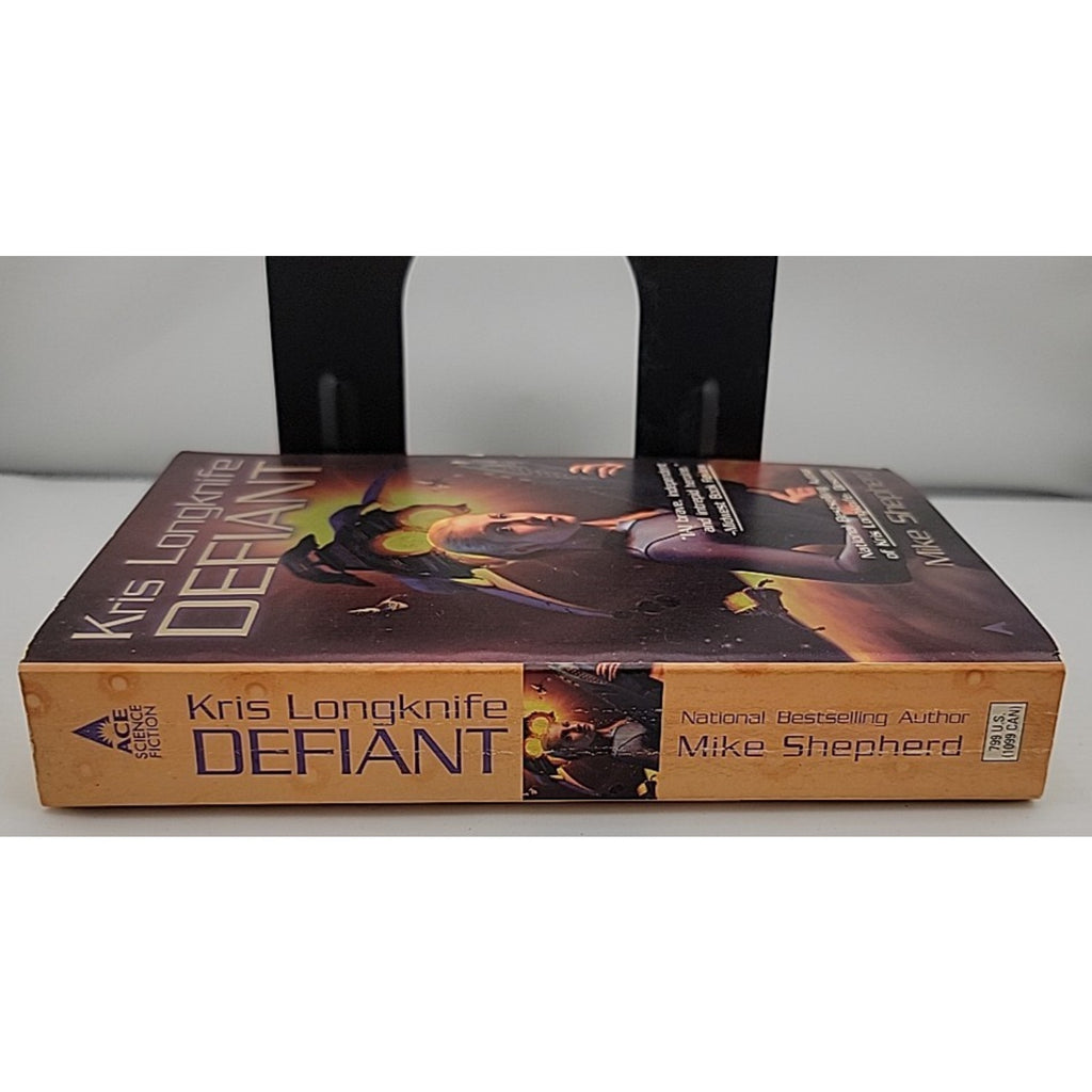 Kris Longknife: Defiant by Mike Shepherd (2005, Mass Market)