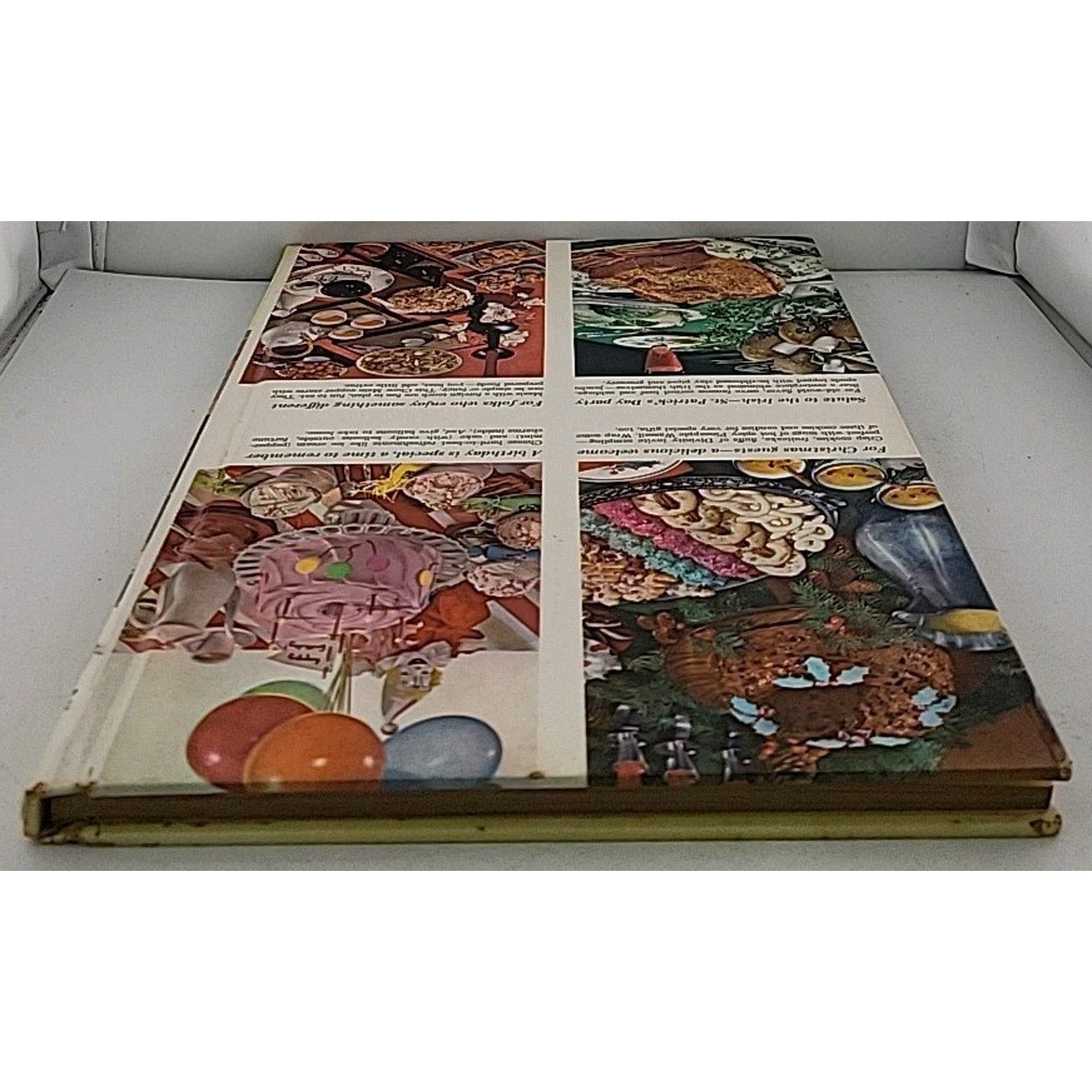 Better Homes and Gardens Holiday Cook Book - 1968 Seventh Printing