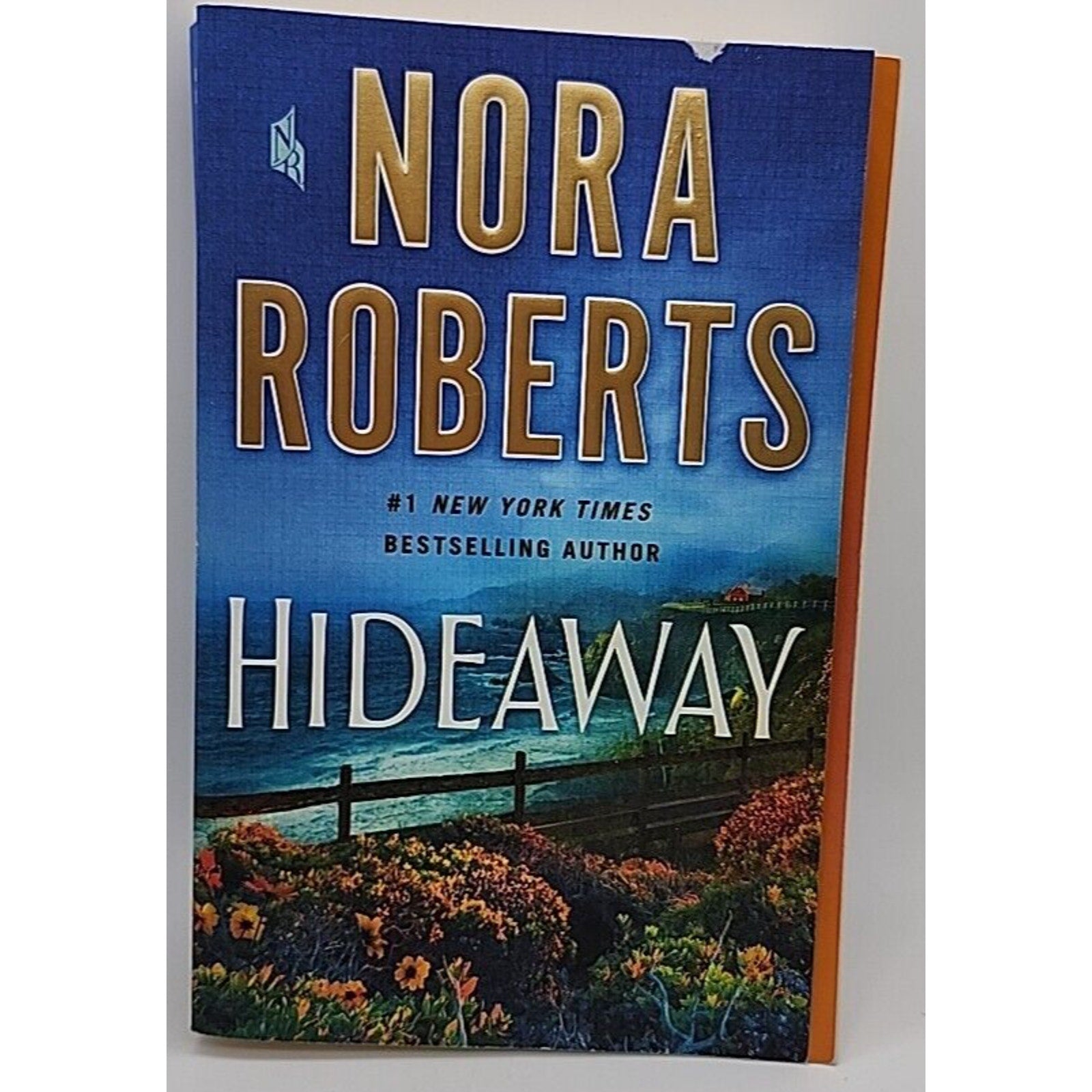 Hideaway : A Novel by Nora Roberts (2021, Trade Paperback)