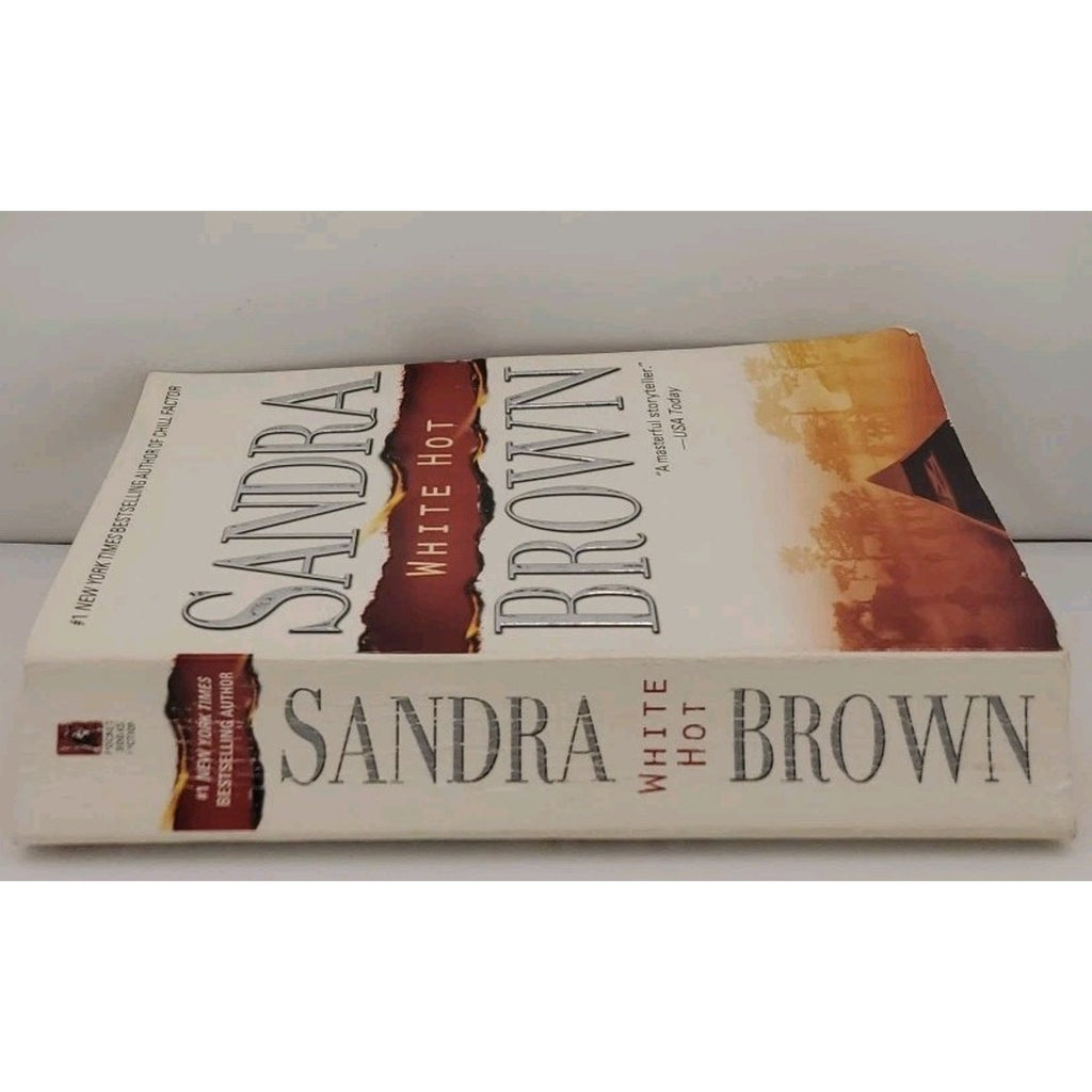 White Hot by Sandra Brown (2004, Paperbook)