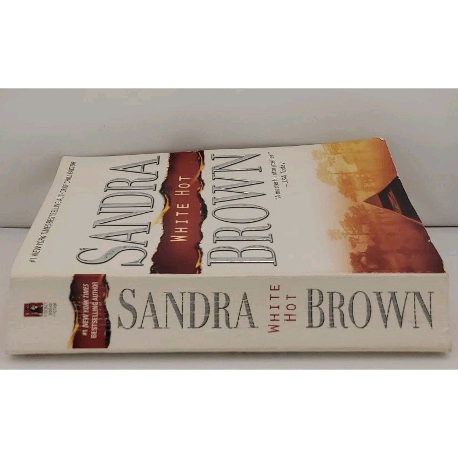 White Hot by Sandra Brown (2004, Paperbook)