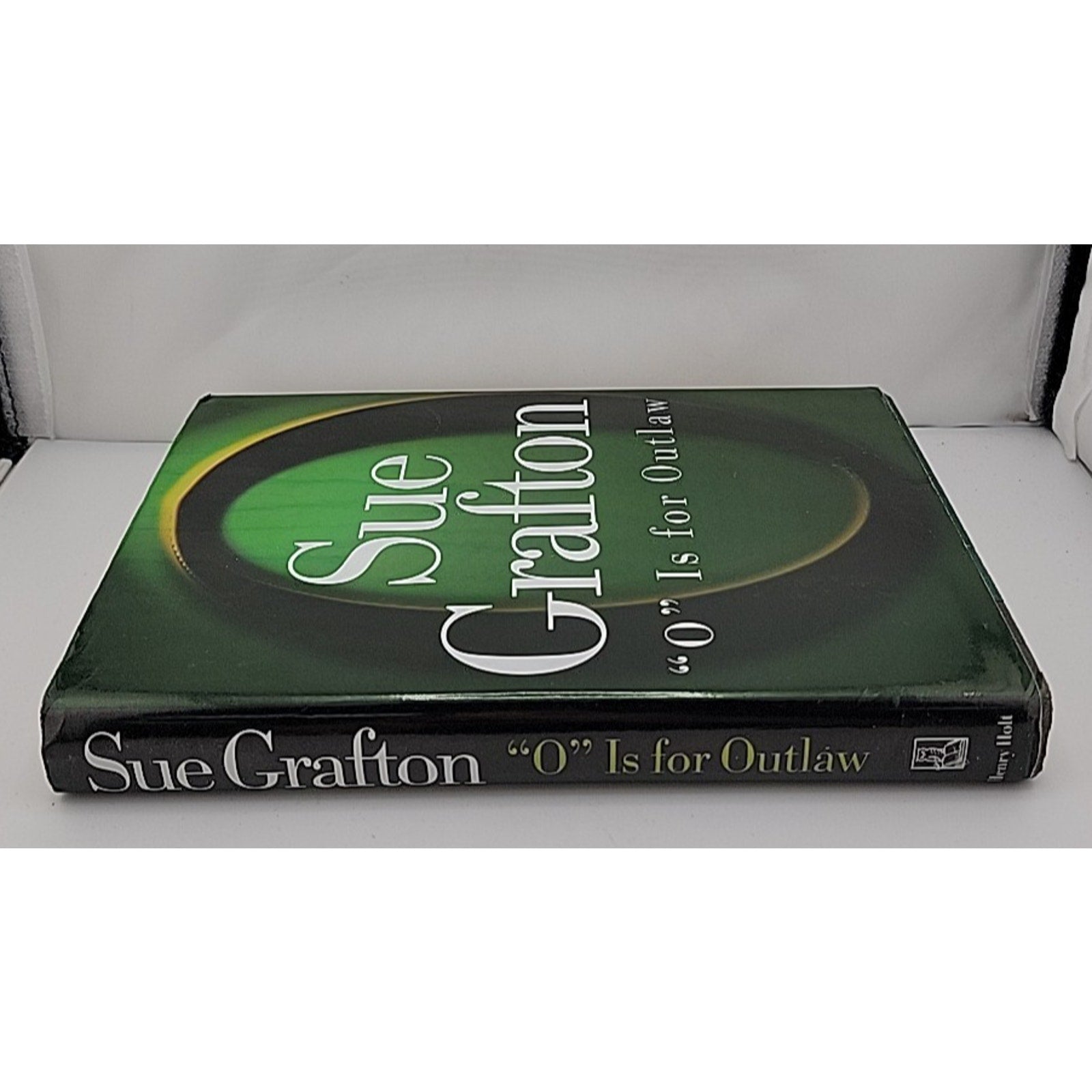O Is for Outlaw by Sue Grafton (1999, Hardcover)