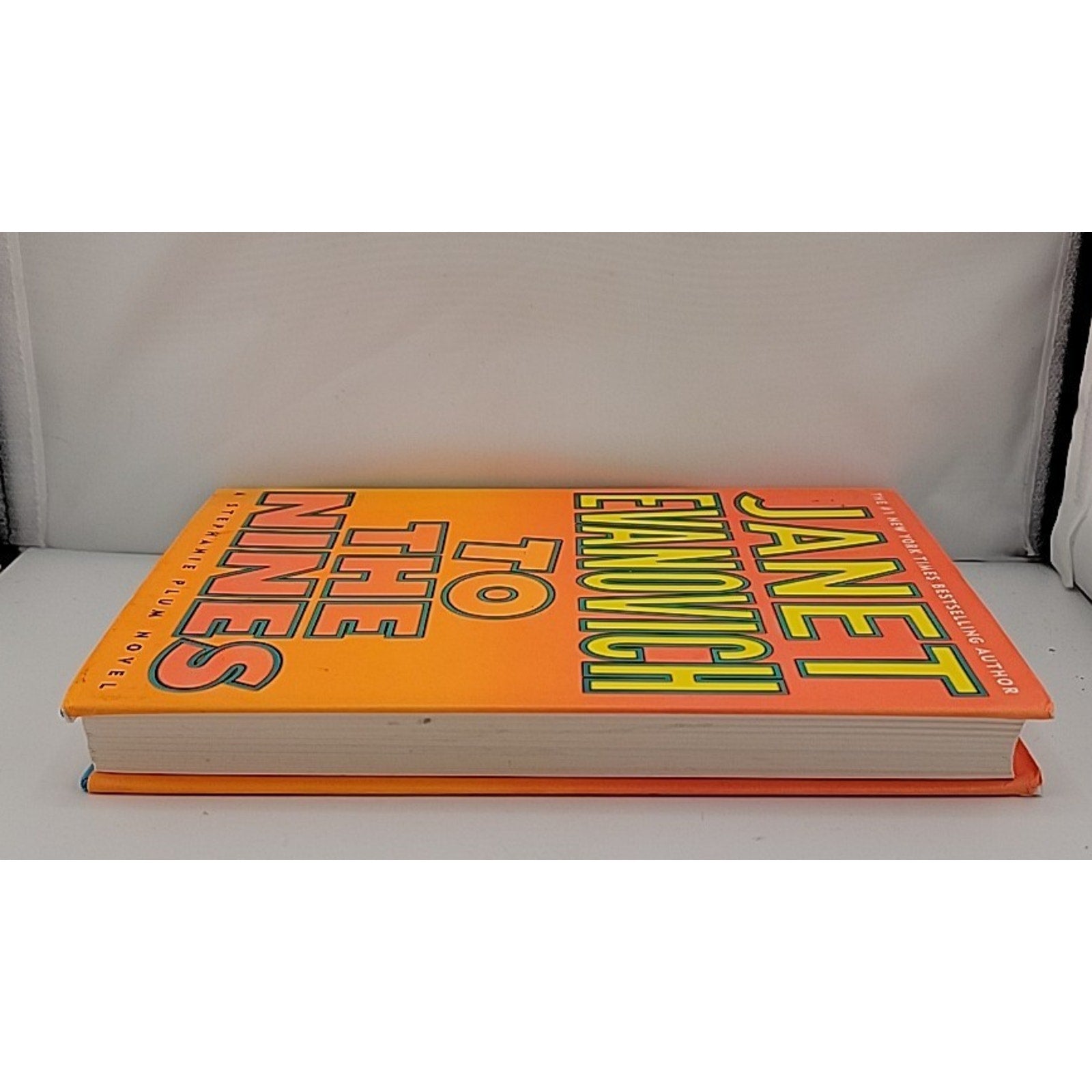 To the Nines by Janet Evanovich (2003, Hardcover)