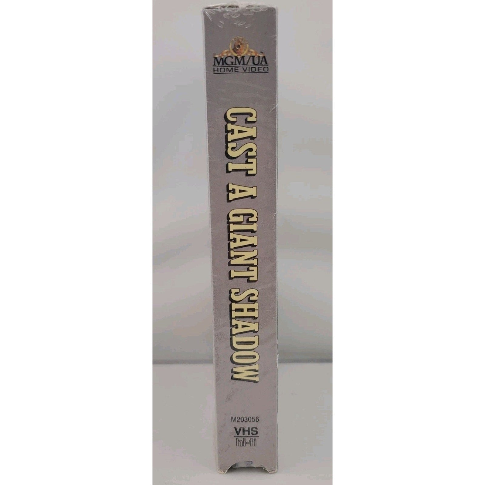 Cast a Giant Shadow (VHS, 1993)
