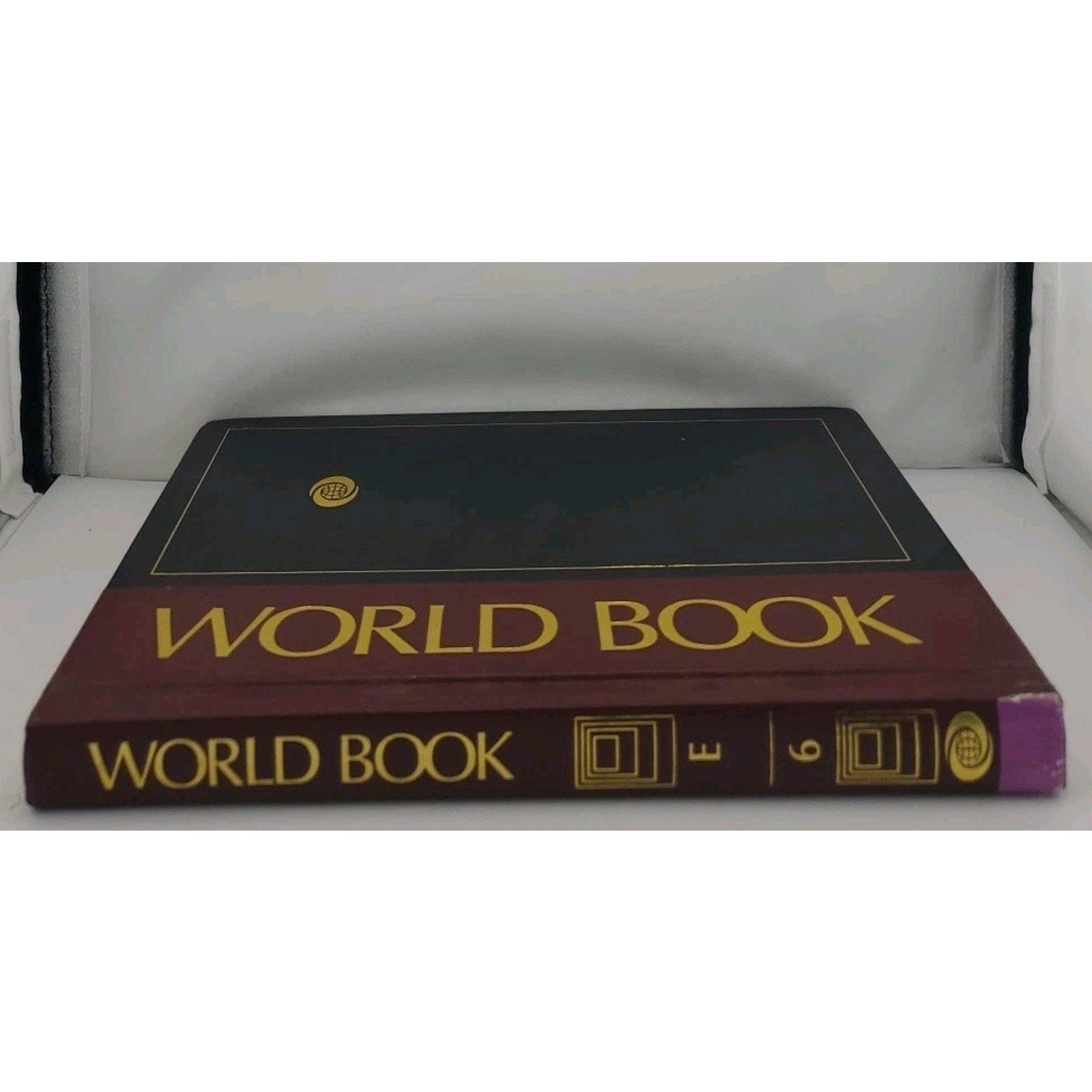 World Book Encyclopedia 1994, Volume 6 – E