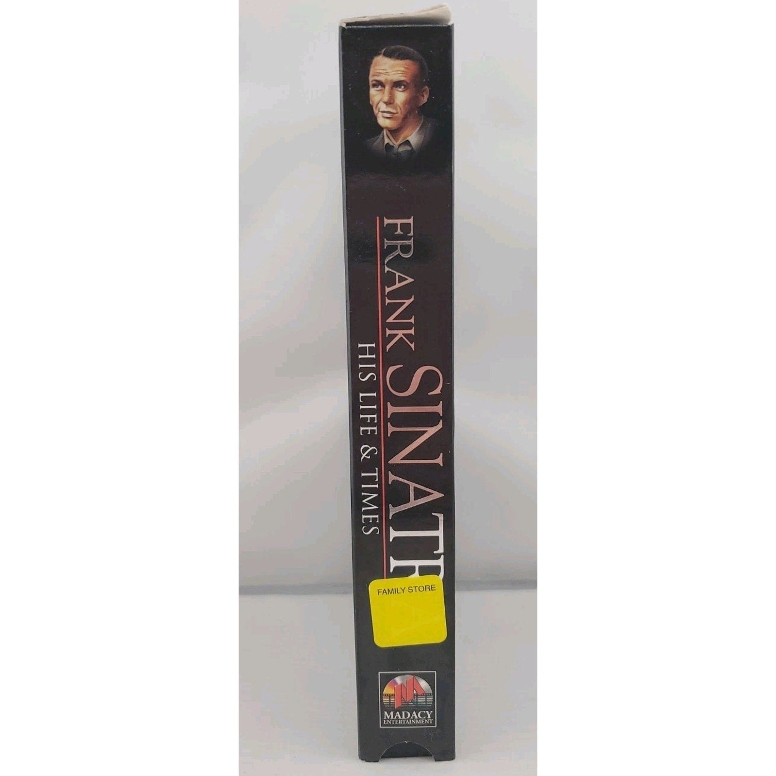 The Life And Times Of Frank Sinatra Collecters Edition In Black And White (VHS)