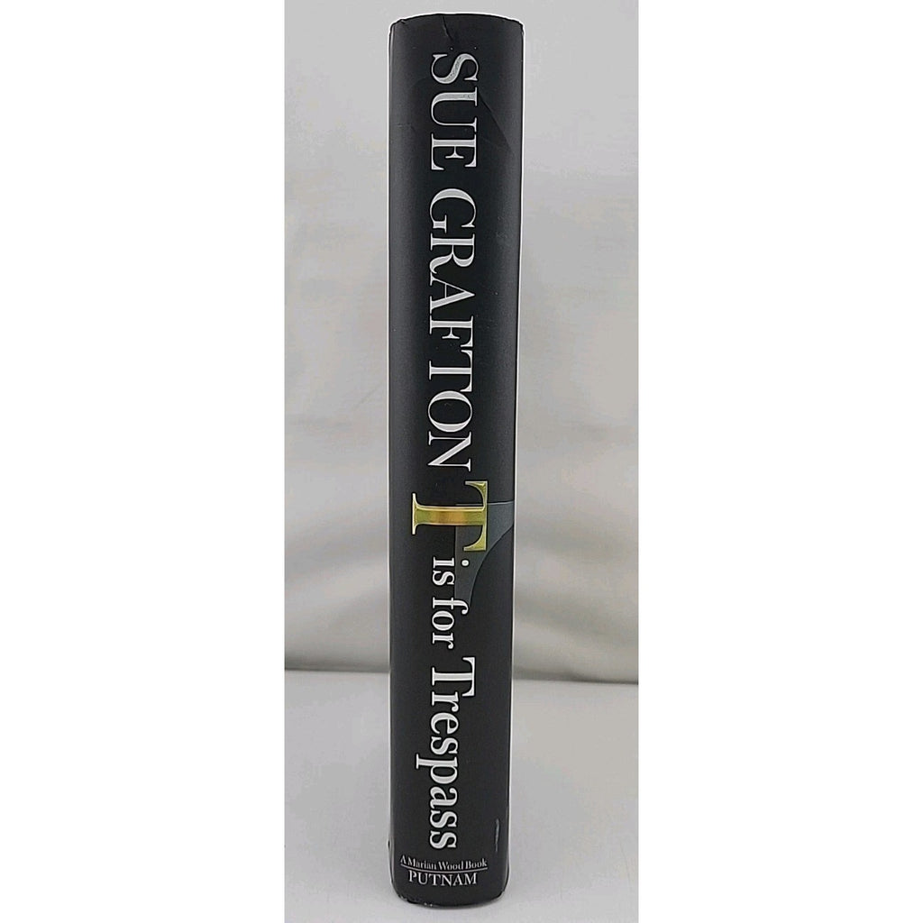 T Is for Trespass by Sue Grafton (2007, Hardcover)