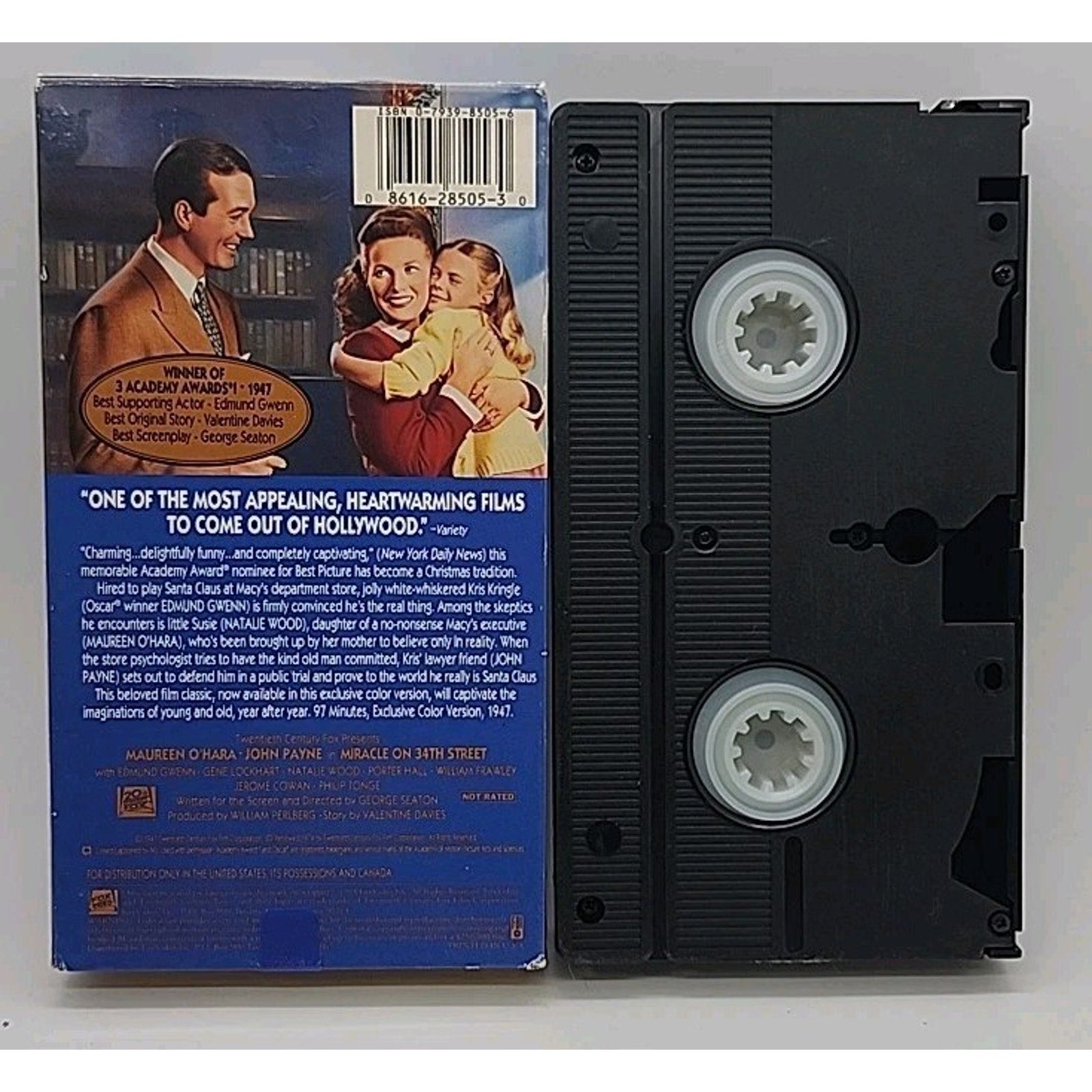 Miracle on 34th Street (VHS, 1993, Colorized)