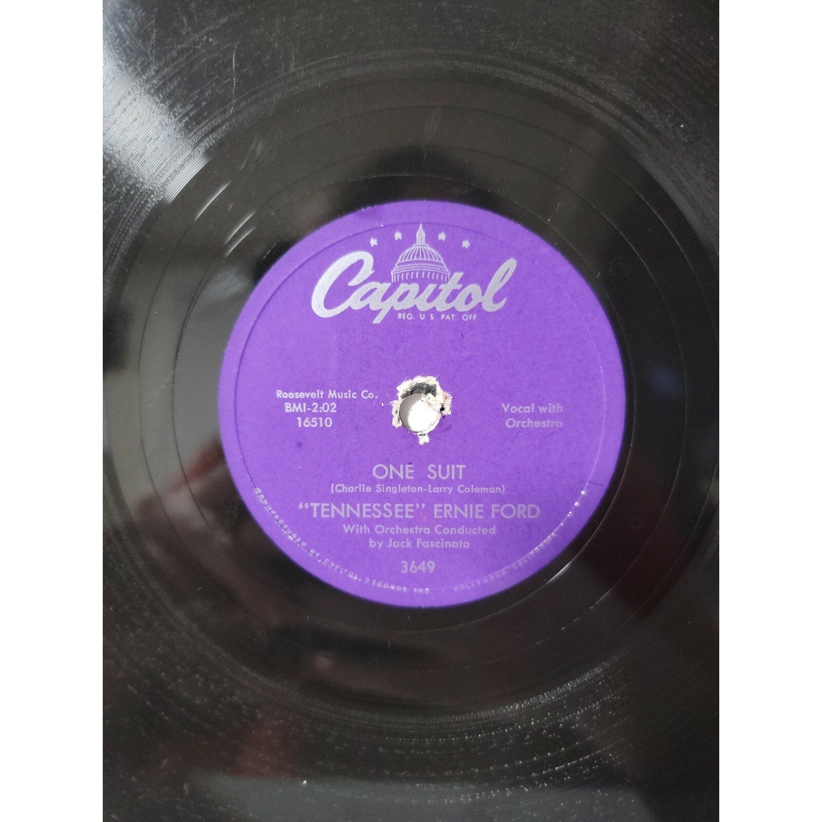 Tennesse Ernie Ford - One Suit / The Watermelon Song (Vinyl)