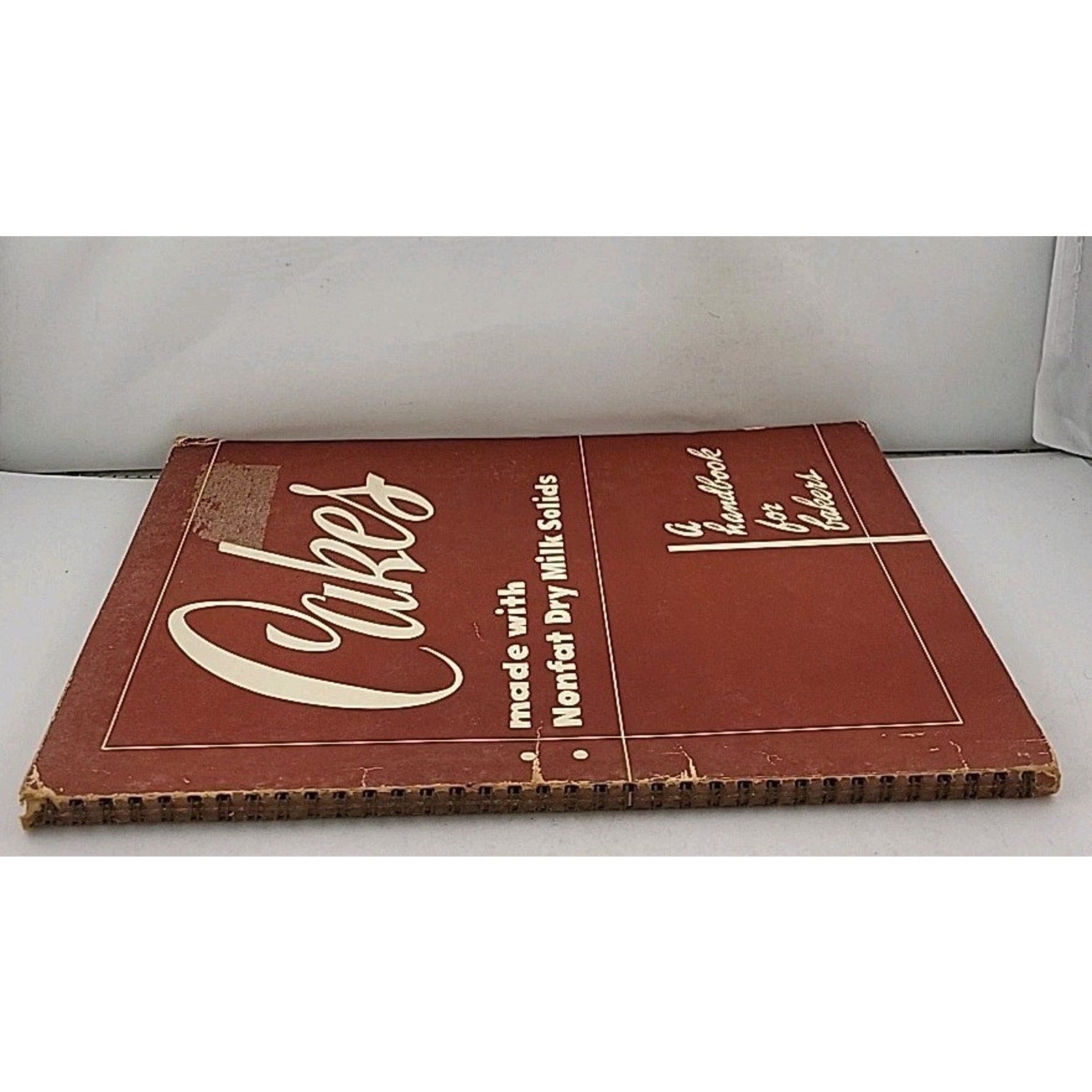 Cakes: A Handbook For Bakers - American Dry Milk Institute