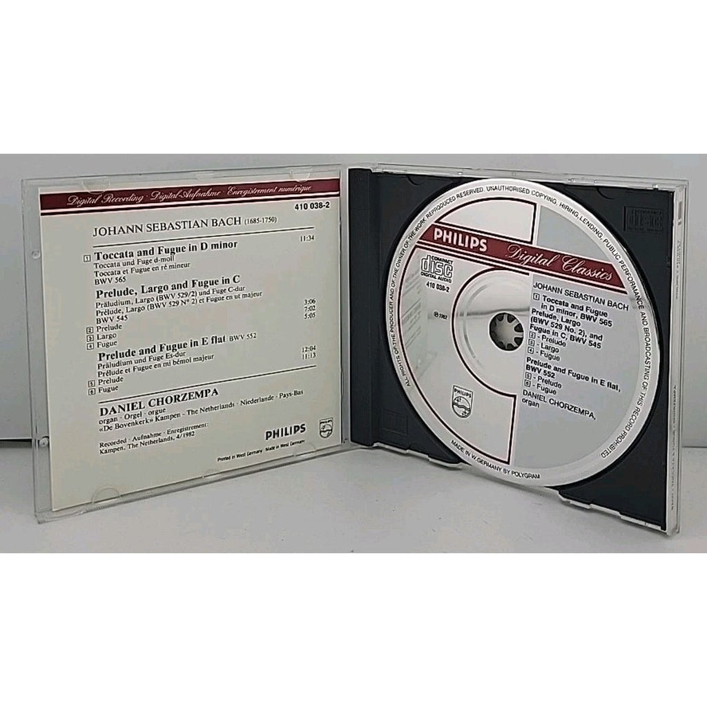 Bach: Toccata & Fugue in D minor / Prelude, Largo & Fugue in C / Prelude (CD)