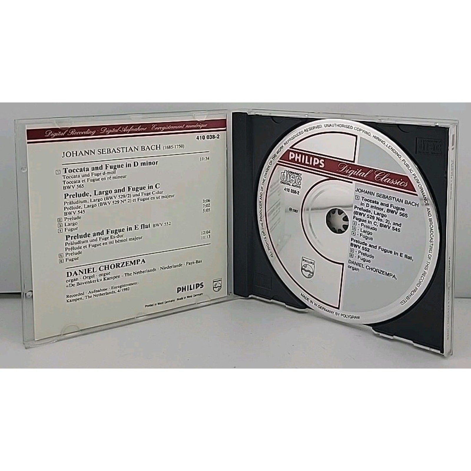 Bach: Toccata & Fugue in D minor / Prelude, Largo & Fugue in C / Prelude (CD)