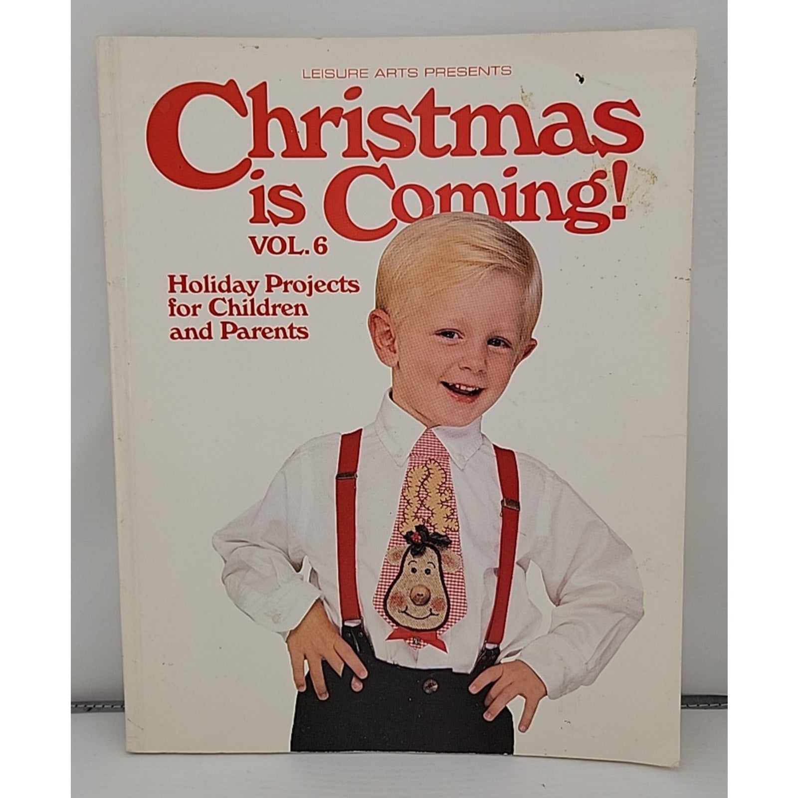 Christmas Is Coming! Vol. 6 by Leisure Arts Staff (1996, Trade Paperback)
